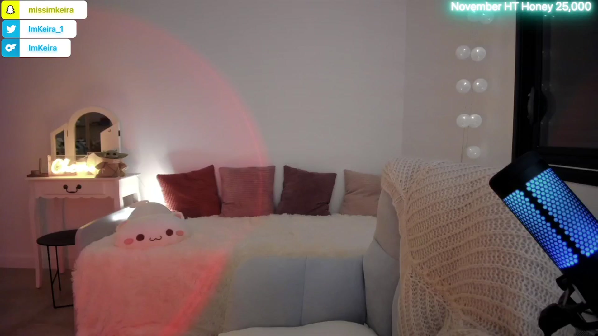 Gallery image thumbnail from ImKeira's myfreecams stream on, 11/18/2025, 23:12 image 10 of 20