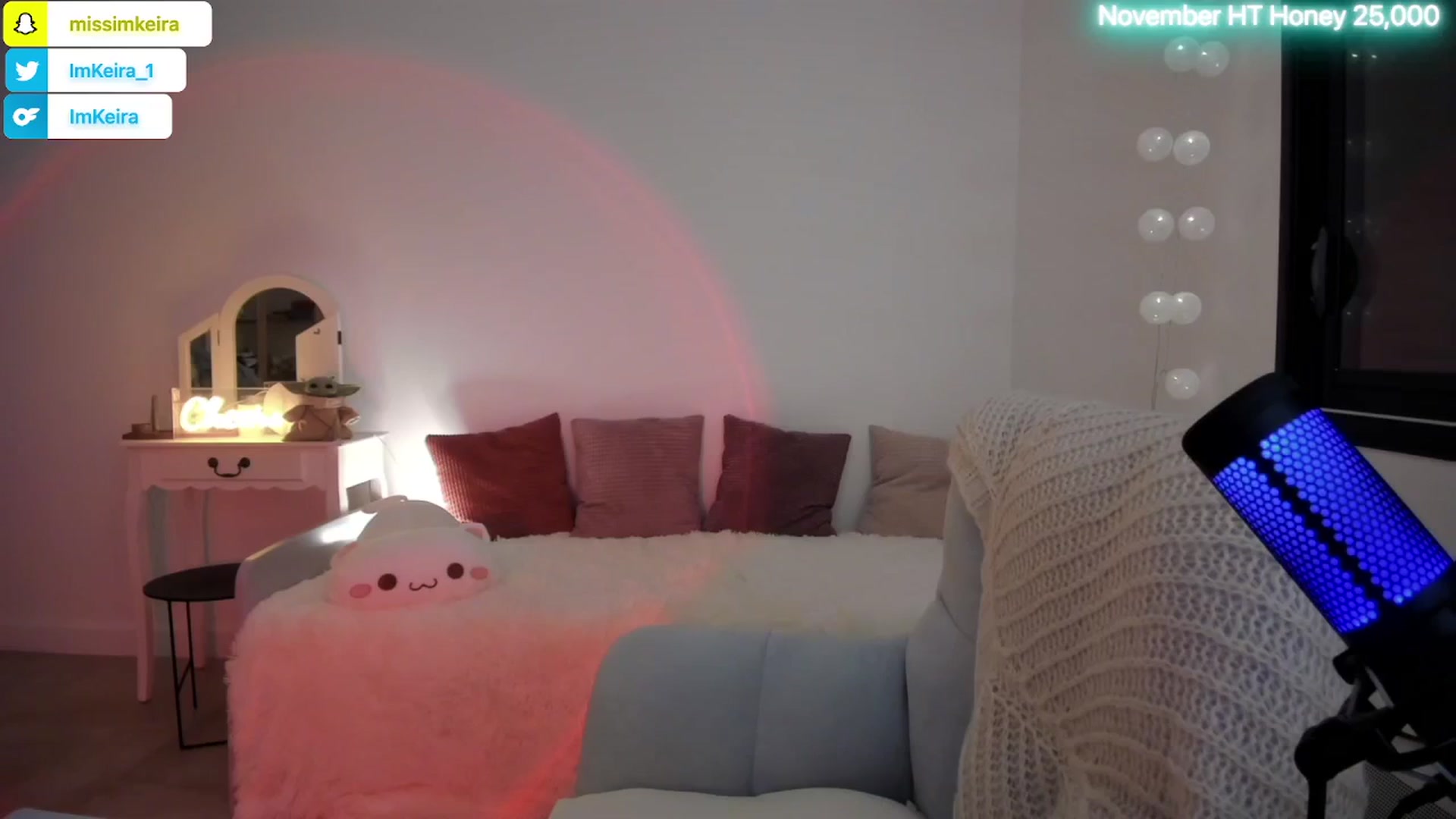 Gallery image thumbnail from ImKeira's myfreecams stream on, 11/18/2025, 23:12 image 2 of 20