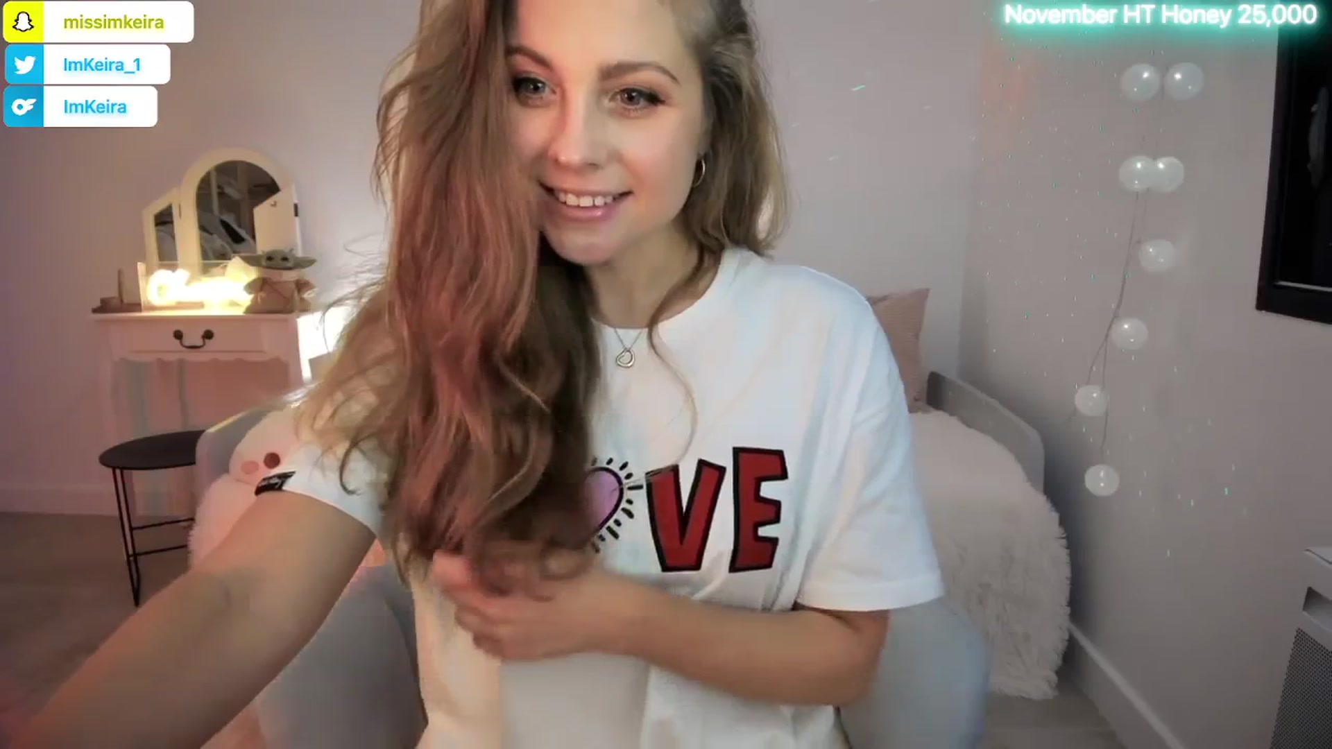 Gallery image thumbnail from ImKeira's myfreecams stream on, 11/20/2025, 22:48 image 6 of 20