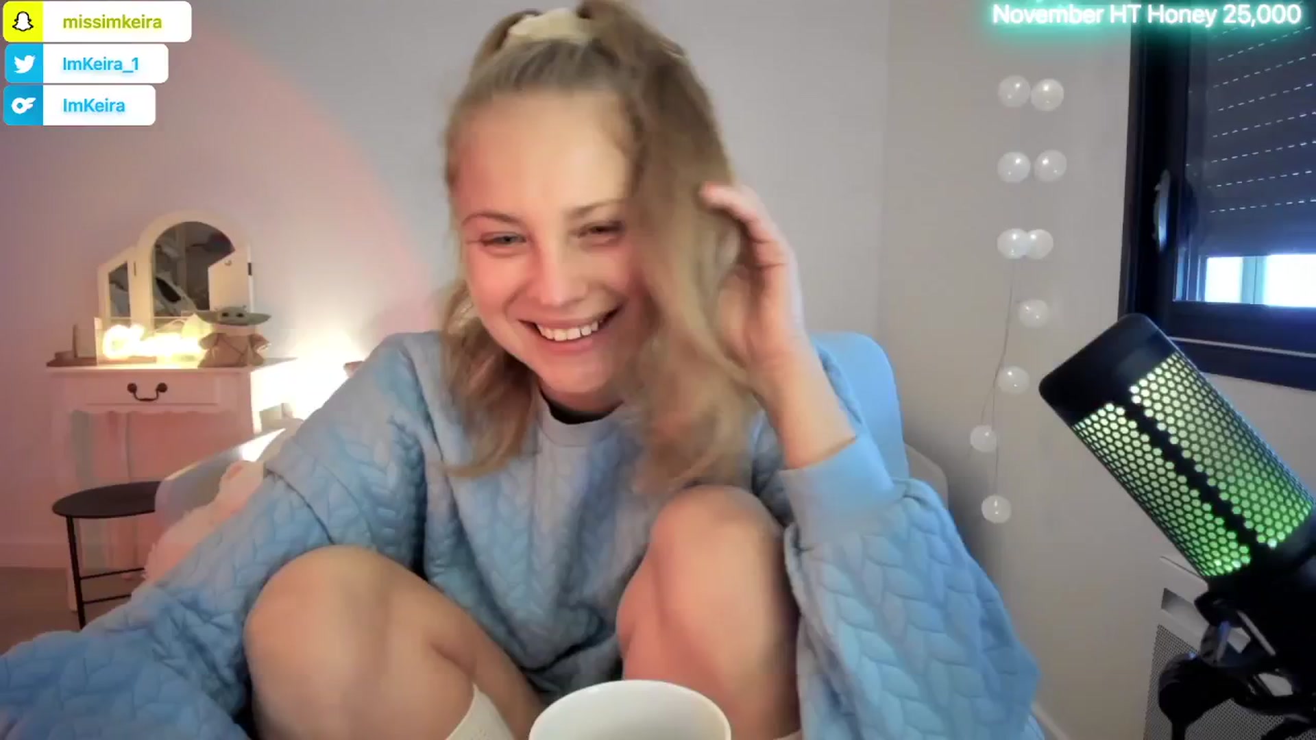 Gallery image thumbnail from ImKeira's myfreecams stream on, 11/21/2025, 11:33 image 1 of 20