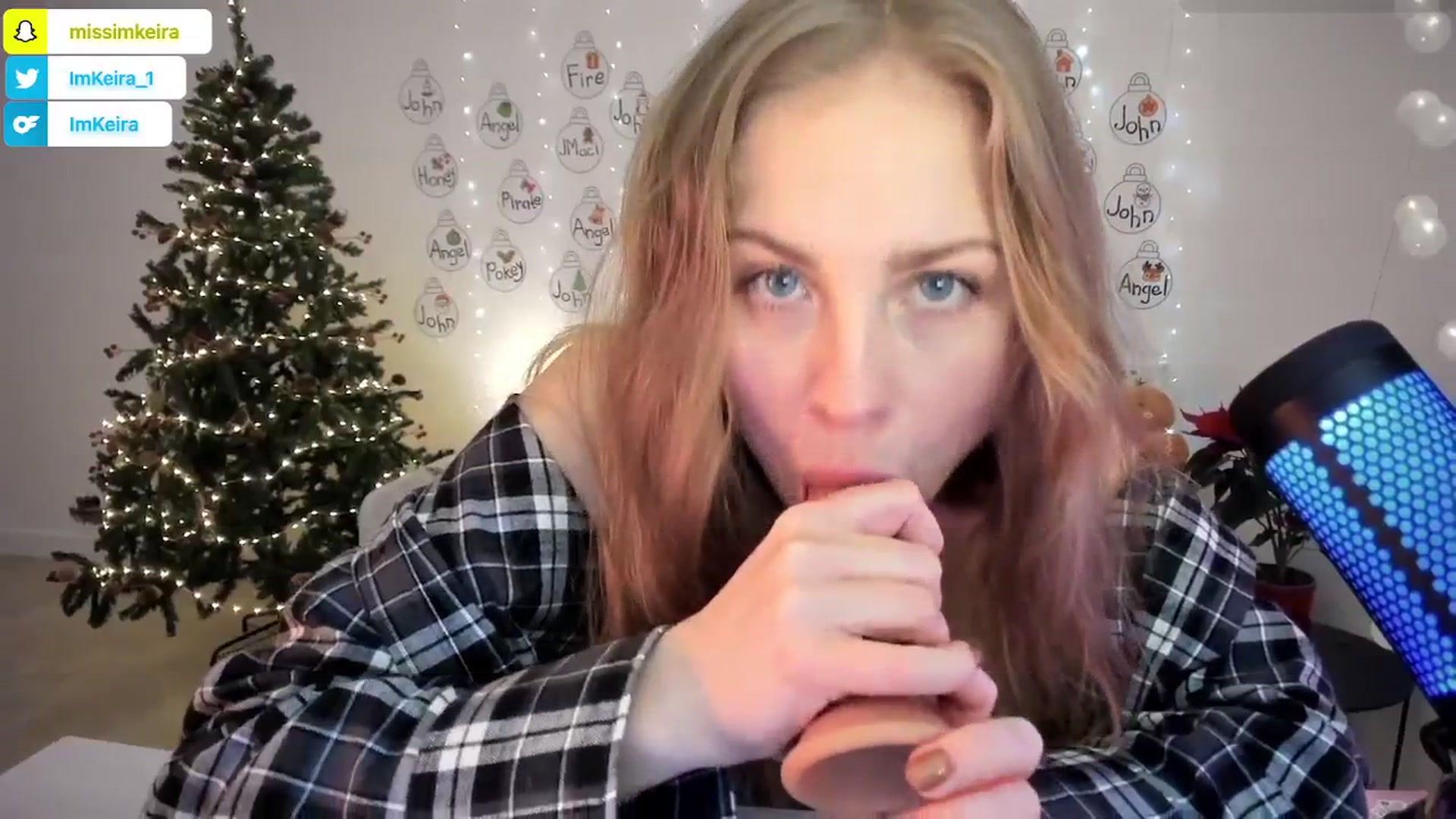 Gallery image thumbnail from ImKeira's myfreecams stream on, 01/02/2026, 24:06 image 16 of 20