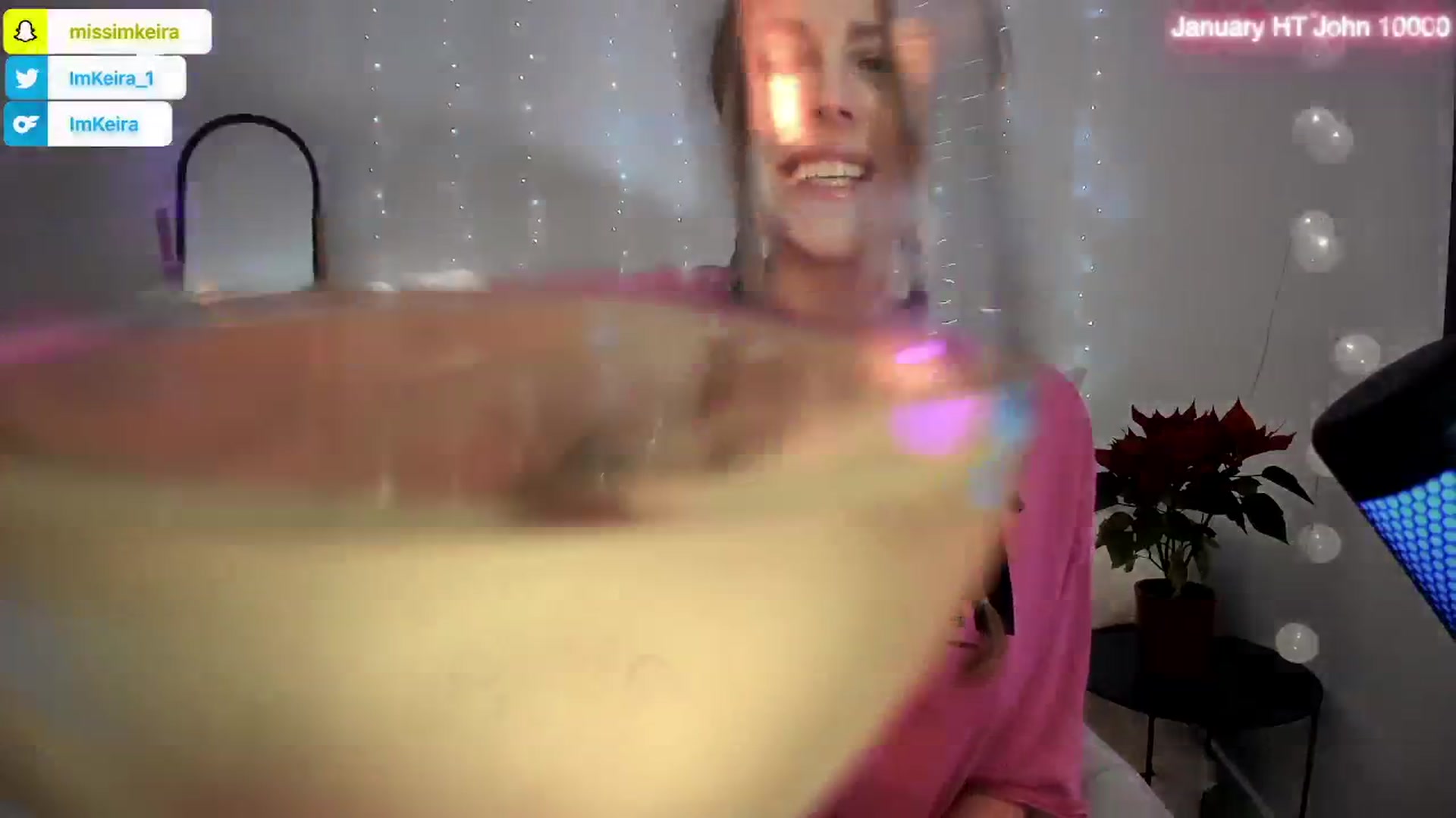 Gallery image thumbnail from ImKeira's myfreecams stream on, 01/08/2026, 23:52 image 18 of 20