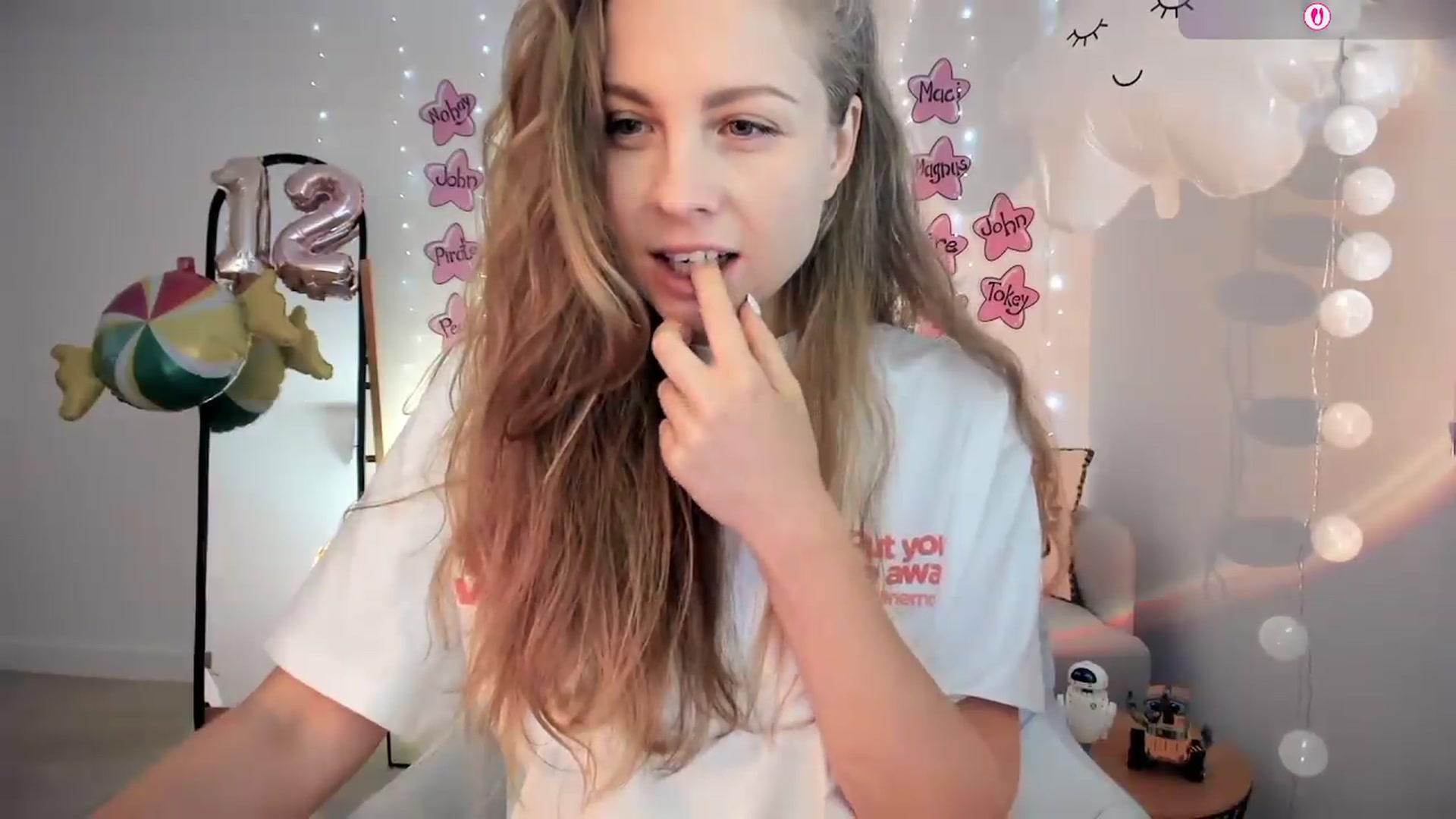 Gallery image thumbnail from ImKeira's myfreecams stream on, 06/21/2026, 12:31 image 6 of 20