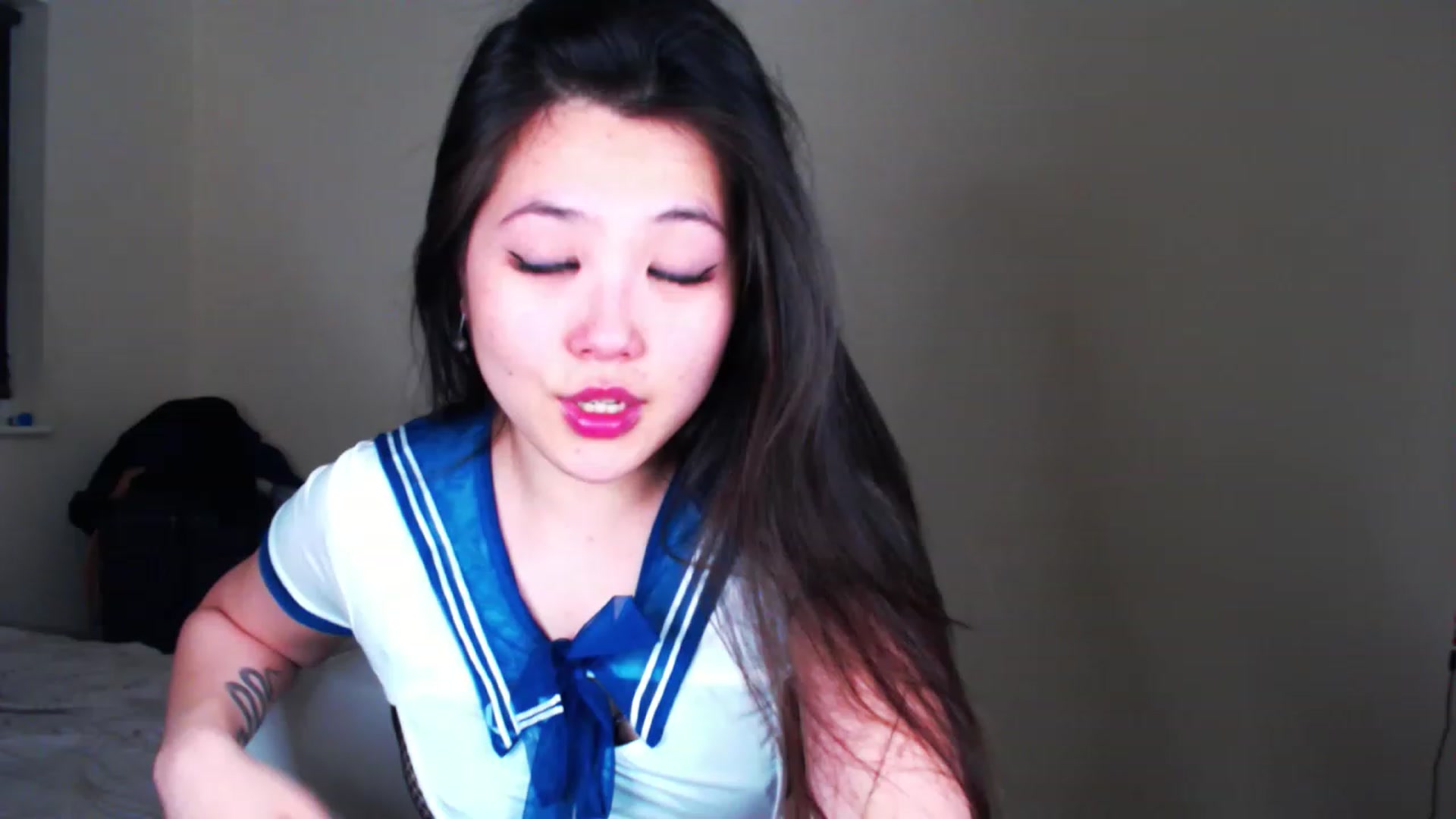 Gallery image thumbnail from ImReallyScary's myfreecams stream on, 11/19/2022, 24:05 image 3 of 20