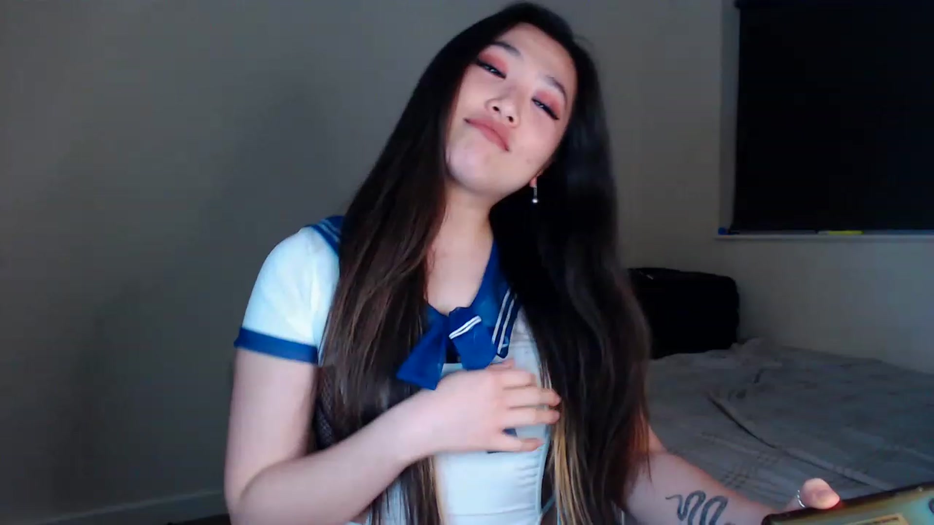 Gallery image thumbnail from ImReallyScary's myfreecams stream on, 11/22/2022, 23:55 image 8 of 20
