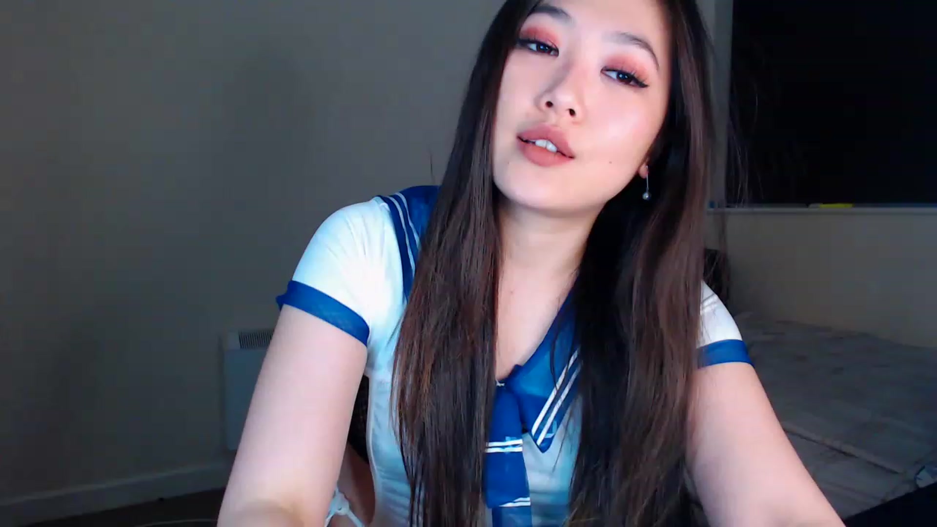 Gallery image thumbnail from ImReallyScary's myfreecams stream on, 11/22/2022, 23:55 image 6 of 20