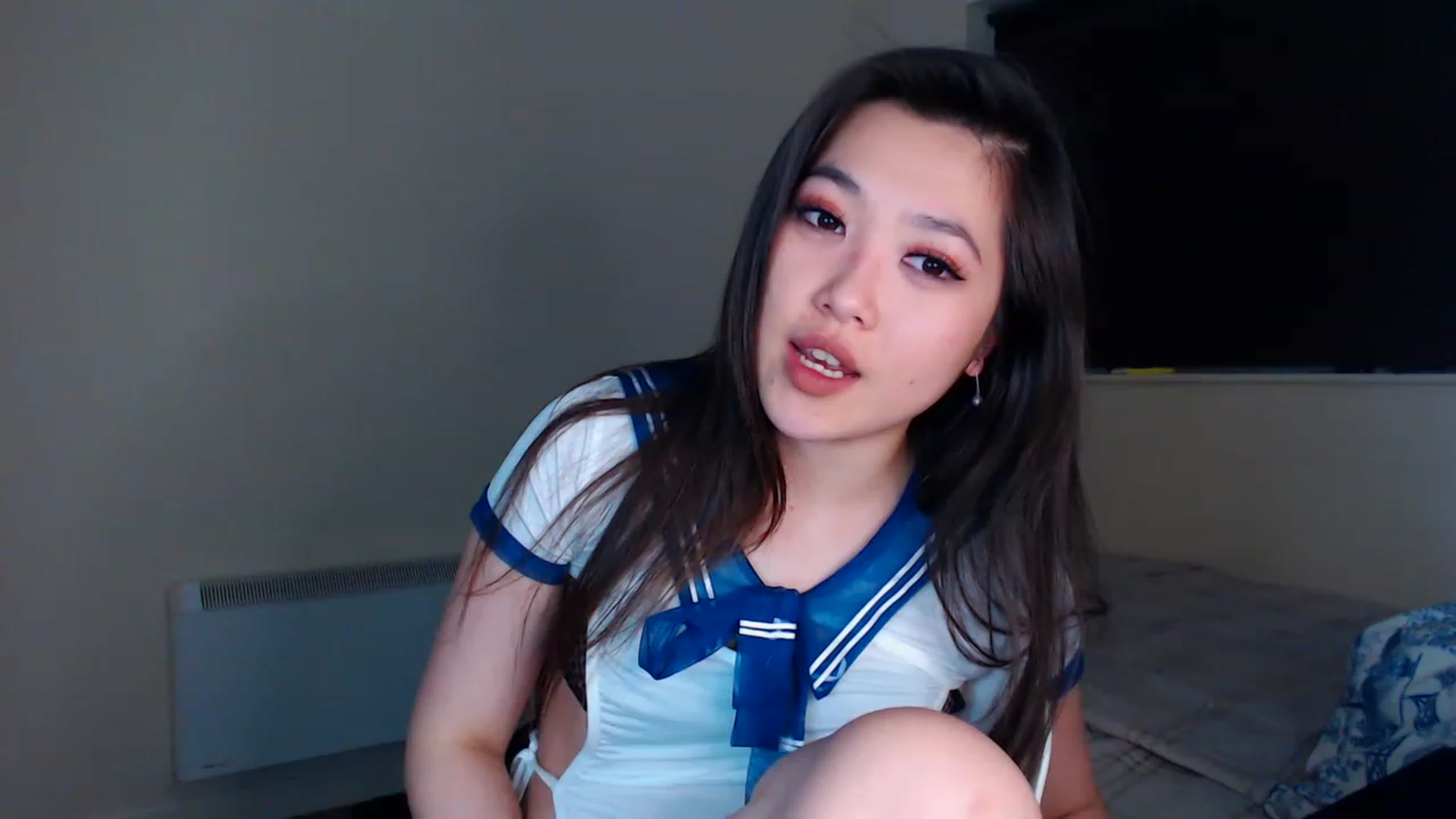 Gallery image thumbnail from ImReallyScary's myfreecams stream on, 11/23/2022, 01:49 image 2 of 20