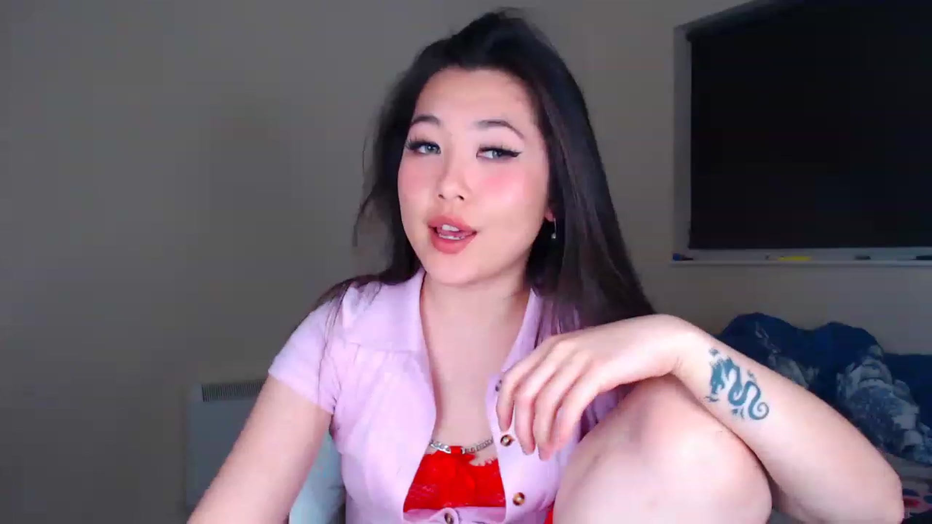 Gallery image thumbnail from ImReallyScary's myfreecams stream on, 11/25/2022, 21:59 image 11 of 20