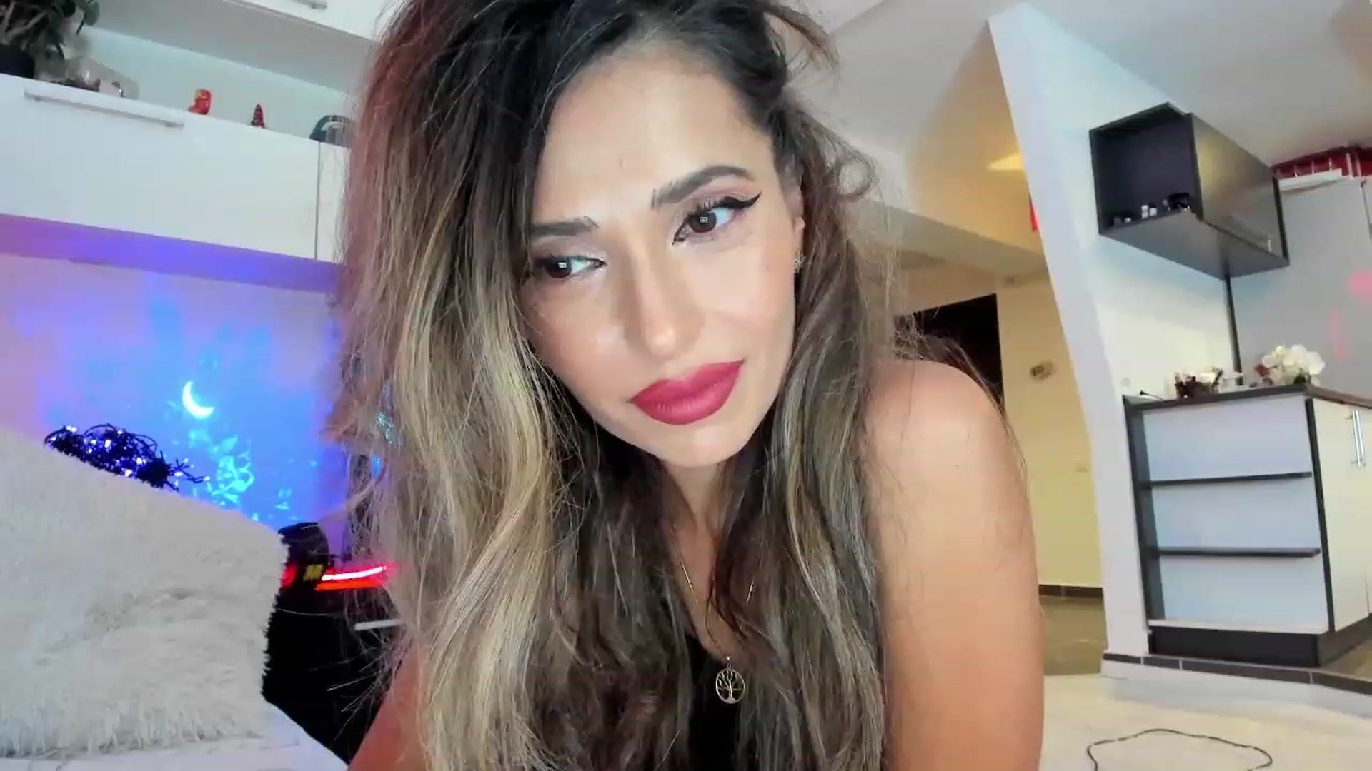 Gallery image thumbnail from ImReallyyNice's myfreecams stream on, 10/05/2023, 22:20 image 1 of 20