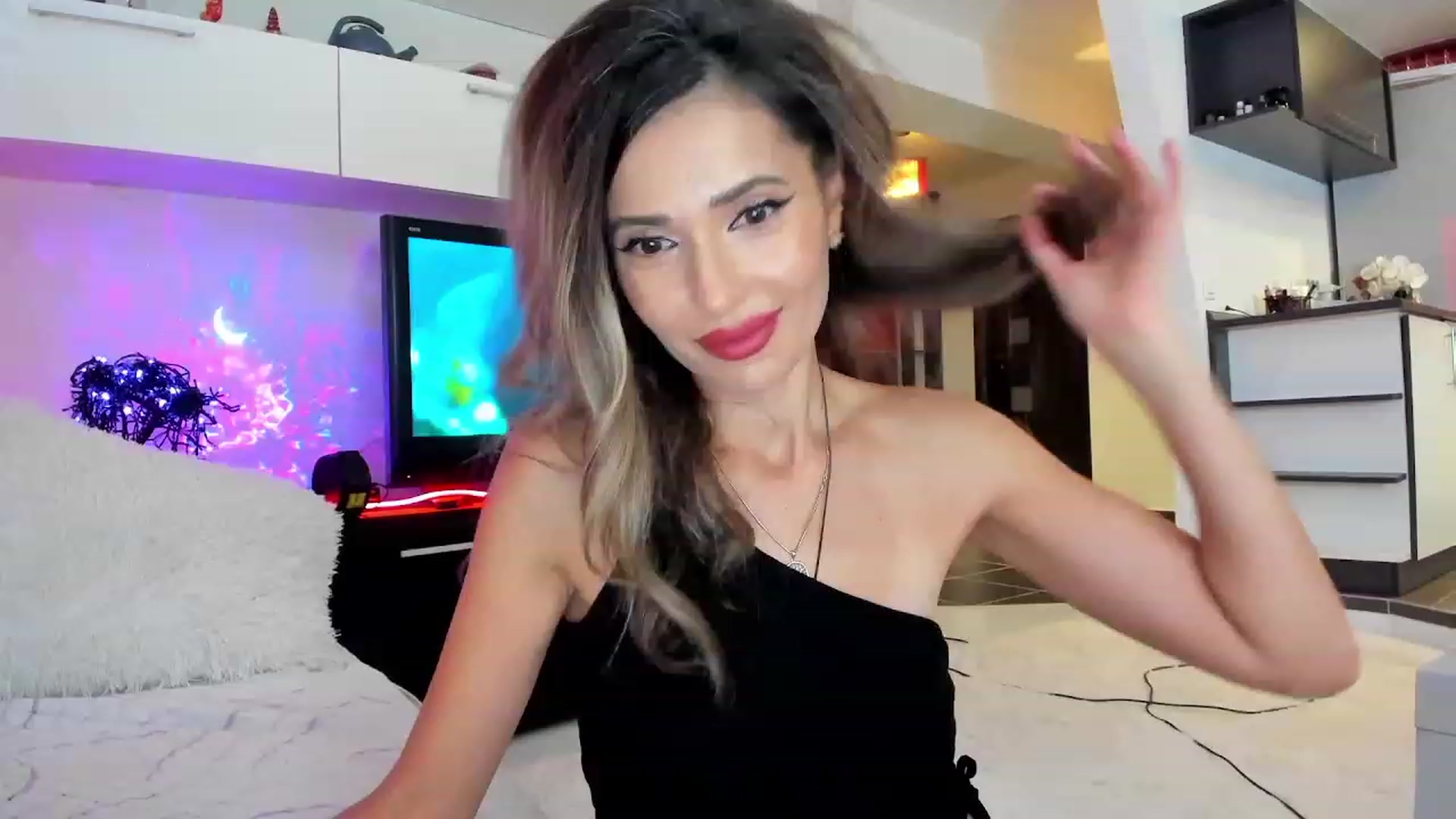 Gallery image thumbnail from ImReallyyNice's myfreecams stream on, 10/05/2023, 22:20 image 9 of 20