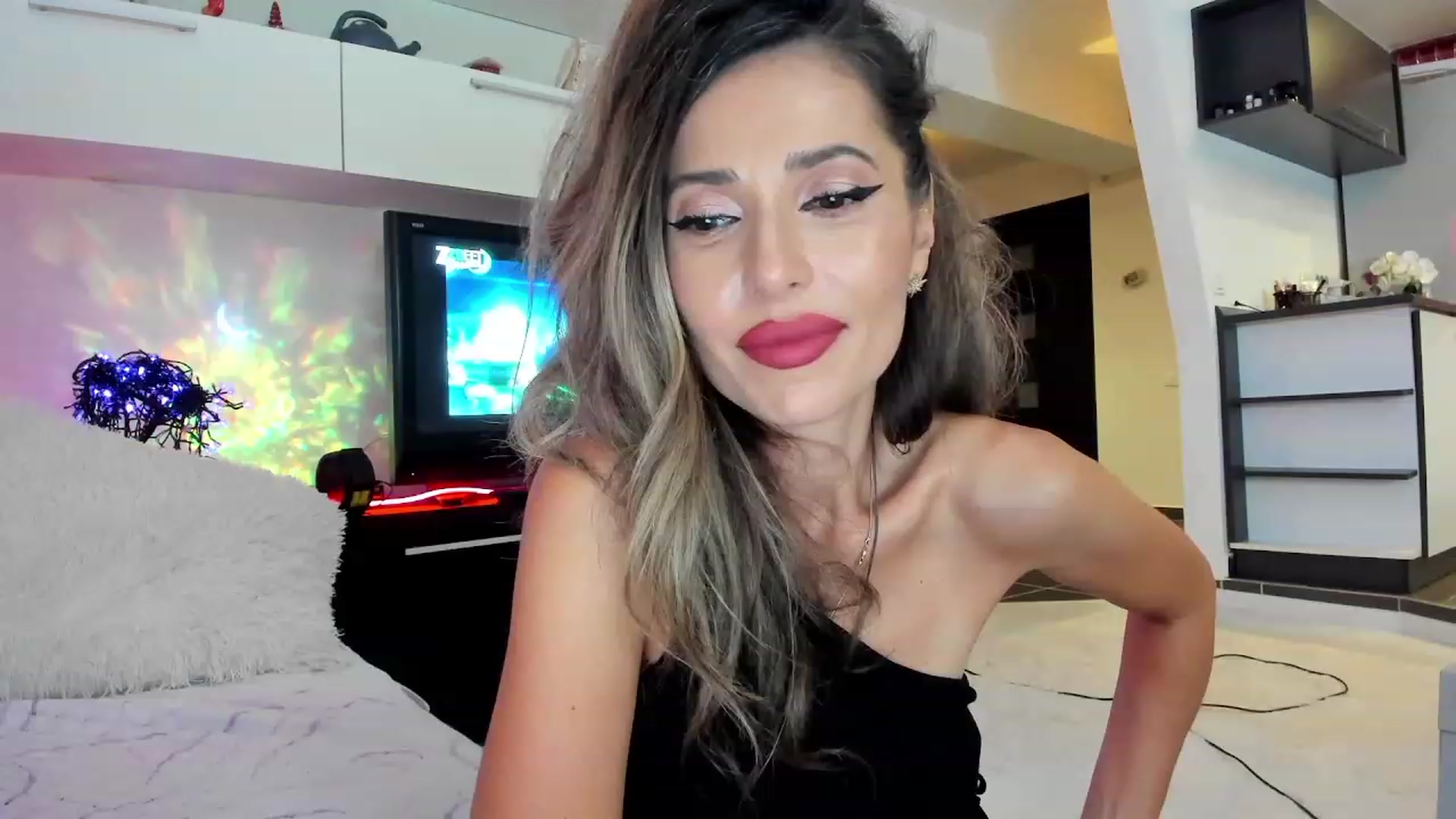 Gallery image thumbnail from ImReallyyNice's myfreecams stream on, 10/05/2023, 22:20 image 10 of 20