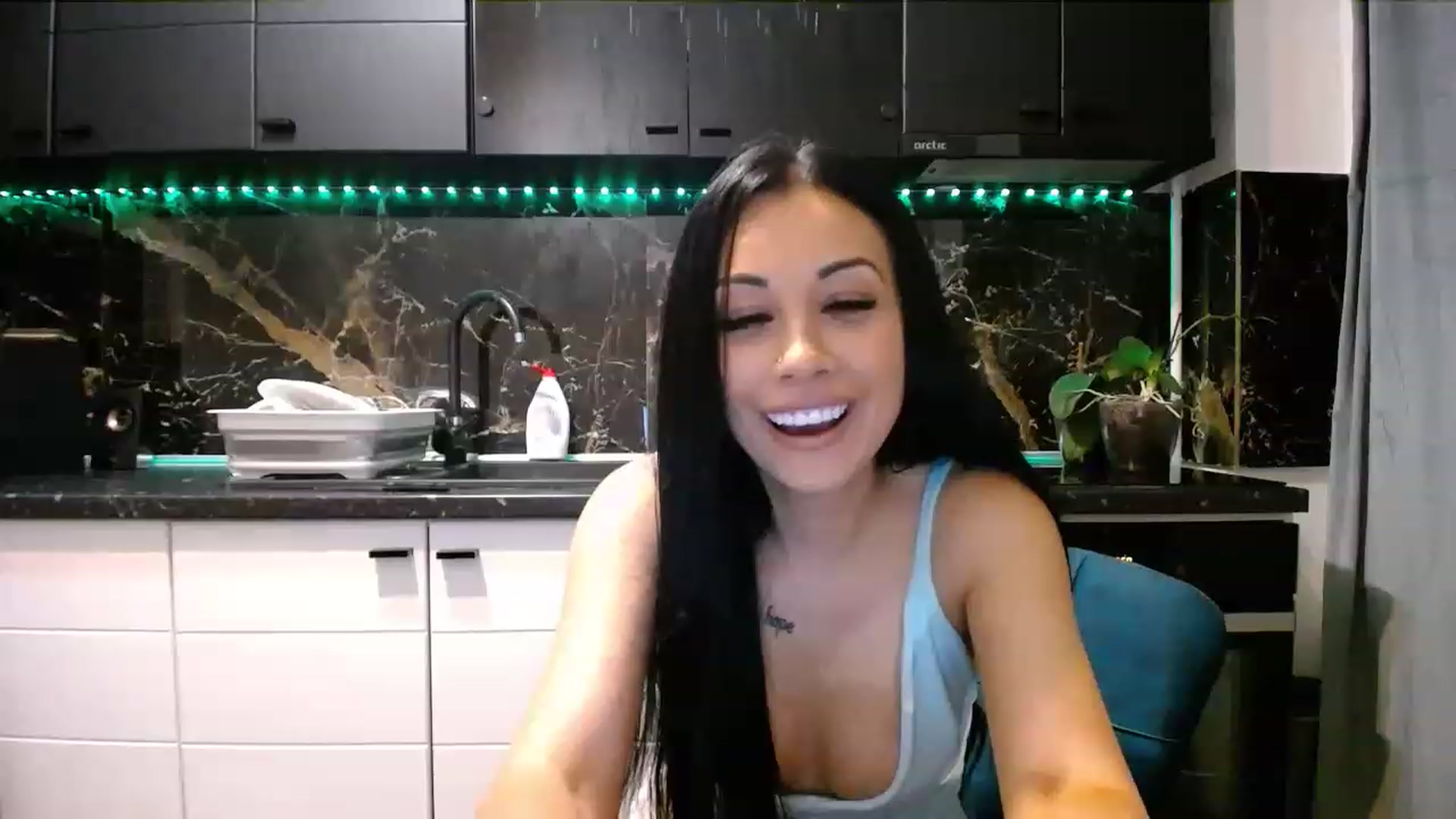 Gallery image thumbnail from ImRuby's myfreecams stream on, 05/30/2023, 21:14 image 3 of 20
