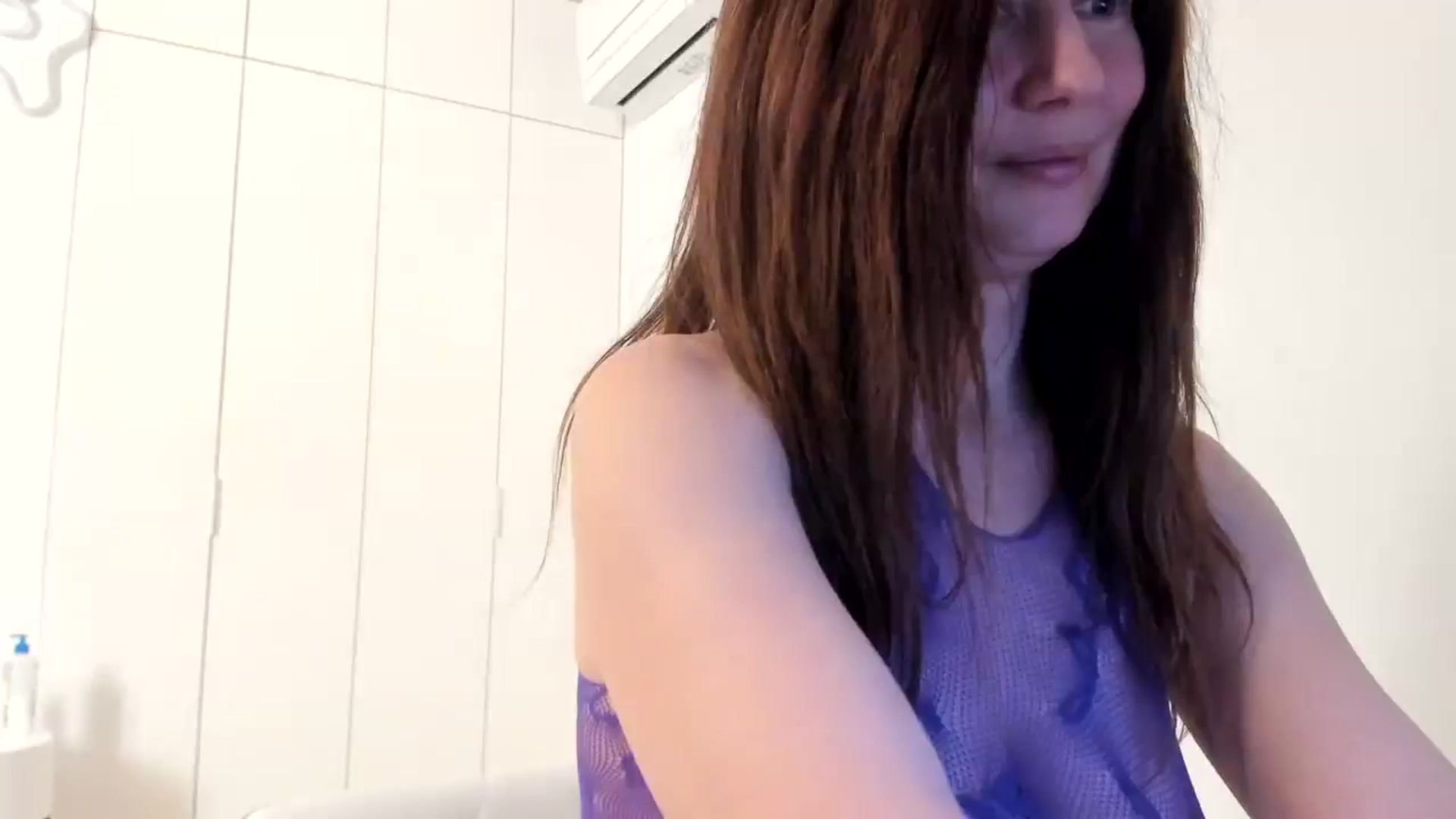 Gallery image thumbnail from ImTany's myfreecams stream on, 05/03/2025, 19:38 image 19 of 20