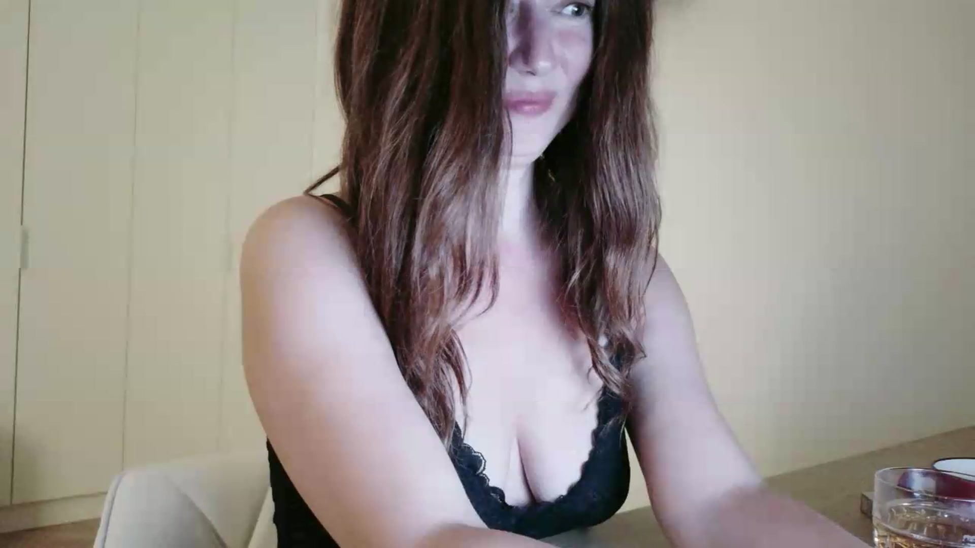 Gallery image thumbnail from ImTanya's myfreecams stream on, 08/06/2026, 20:43 image 18 of 20