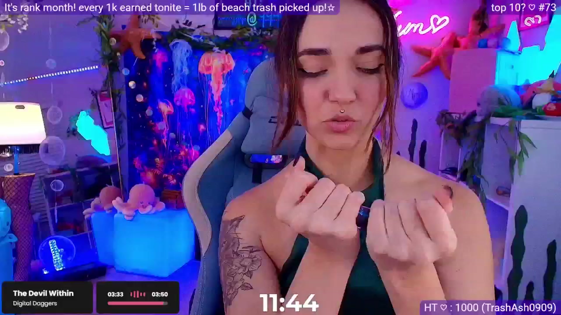 Gallery image thumbnail from ImTrash's myfreecams stream on, 07/04/2025, 04:39 image 15 of 20