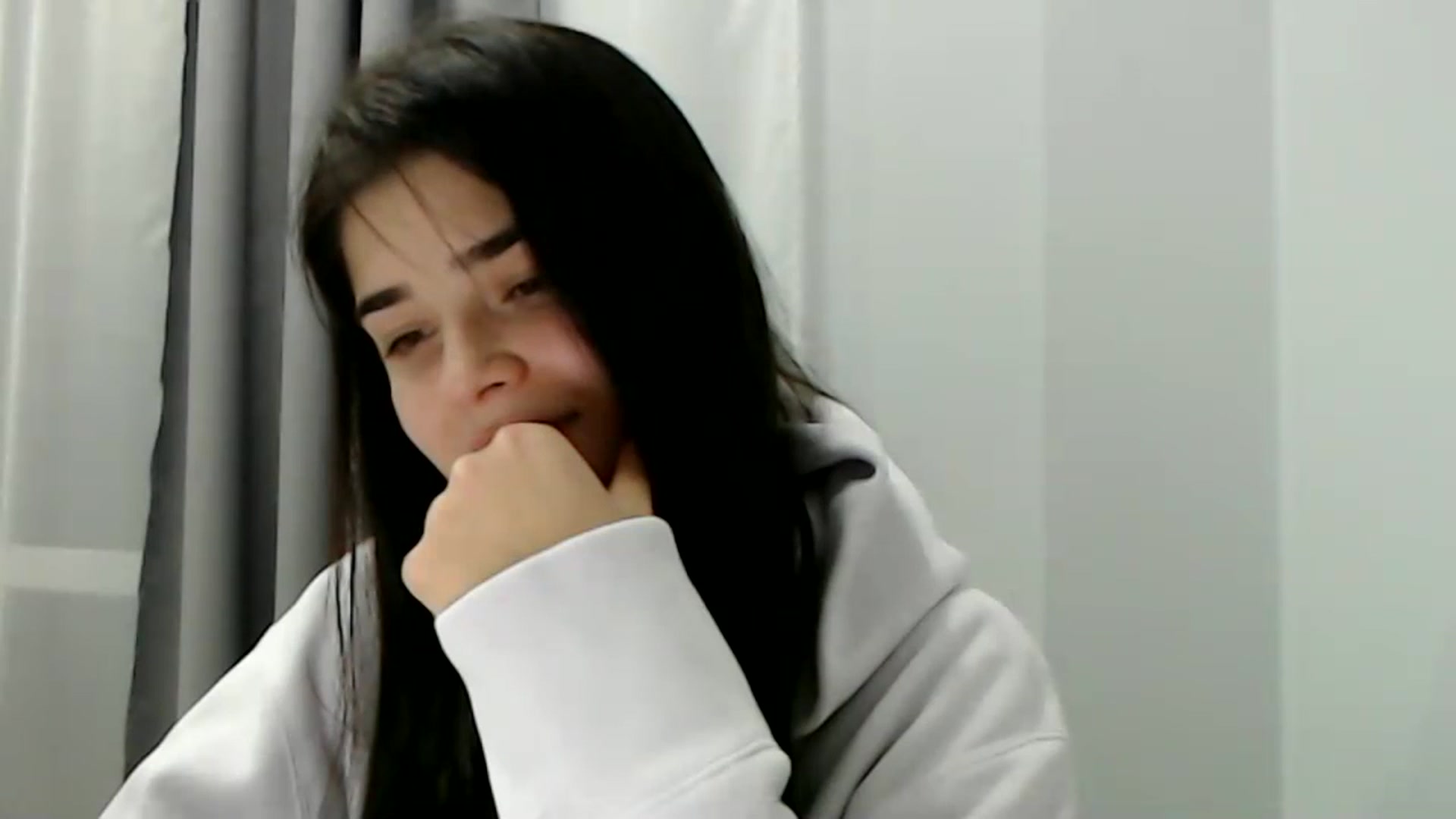 Gallery image thumbnail from ImYourLucky's myfreecams stream on, 11/26/2023, 20:34 image 16 of 20