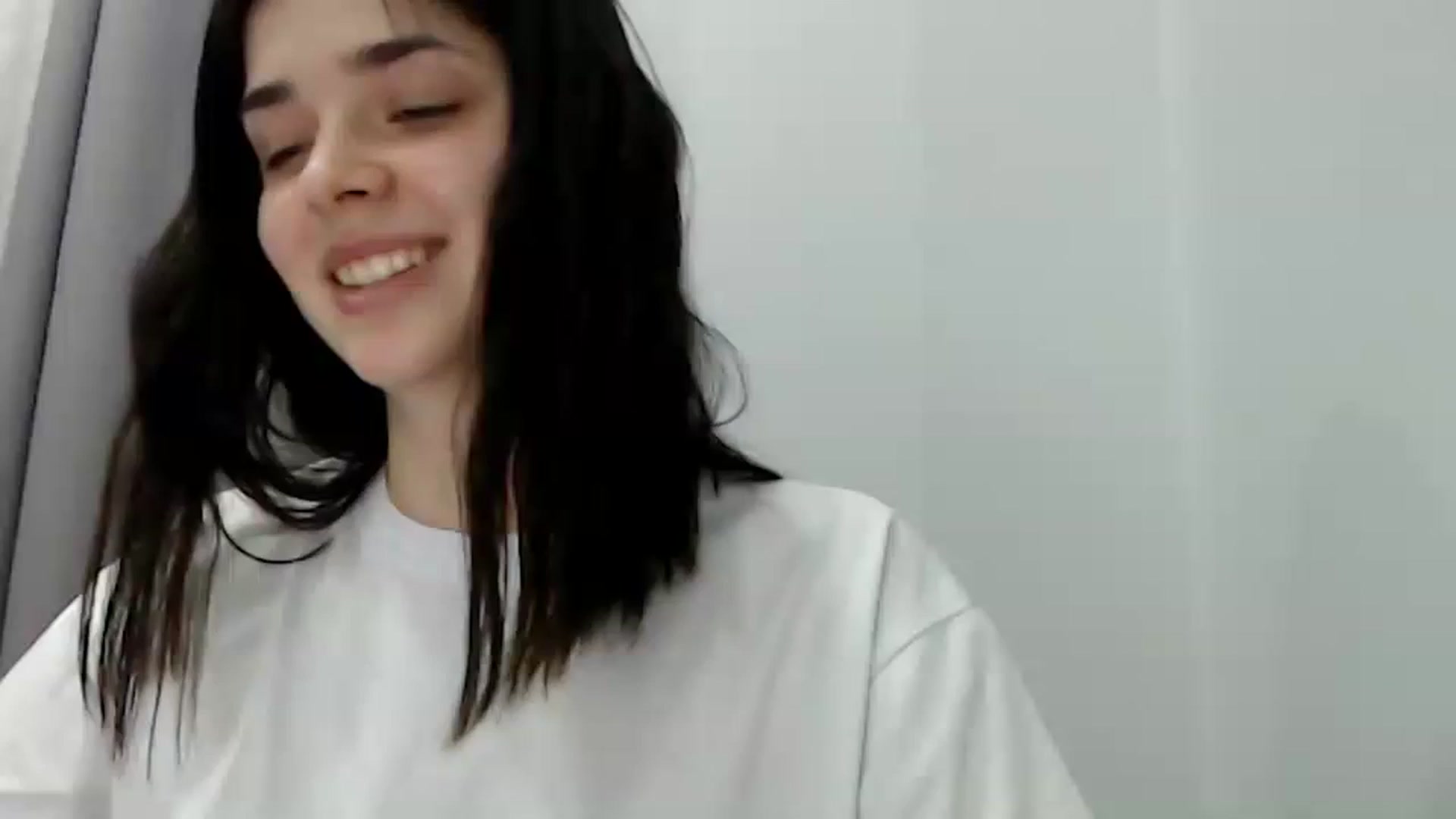 Gallery image thumbnail from ImYourLucky's myfreecams stream on, 03/11/2024, 15:43 image 17 of 20