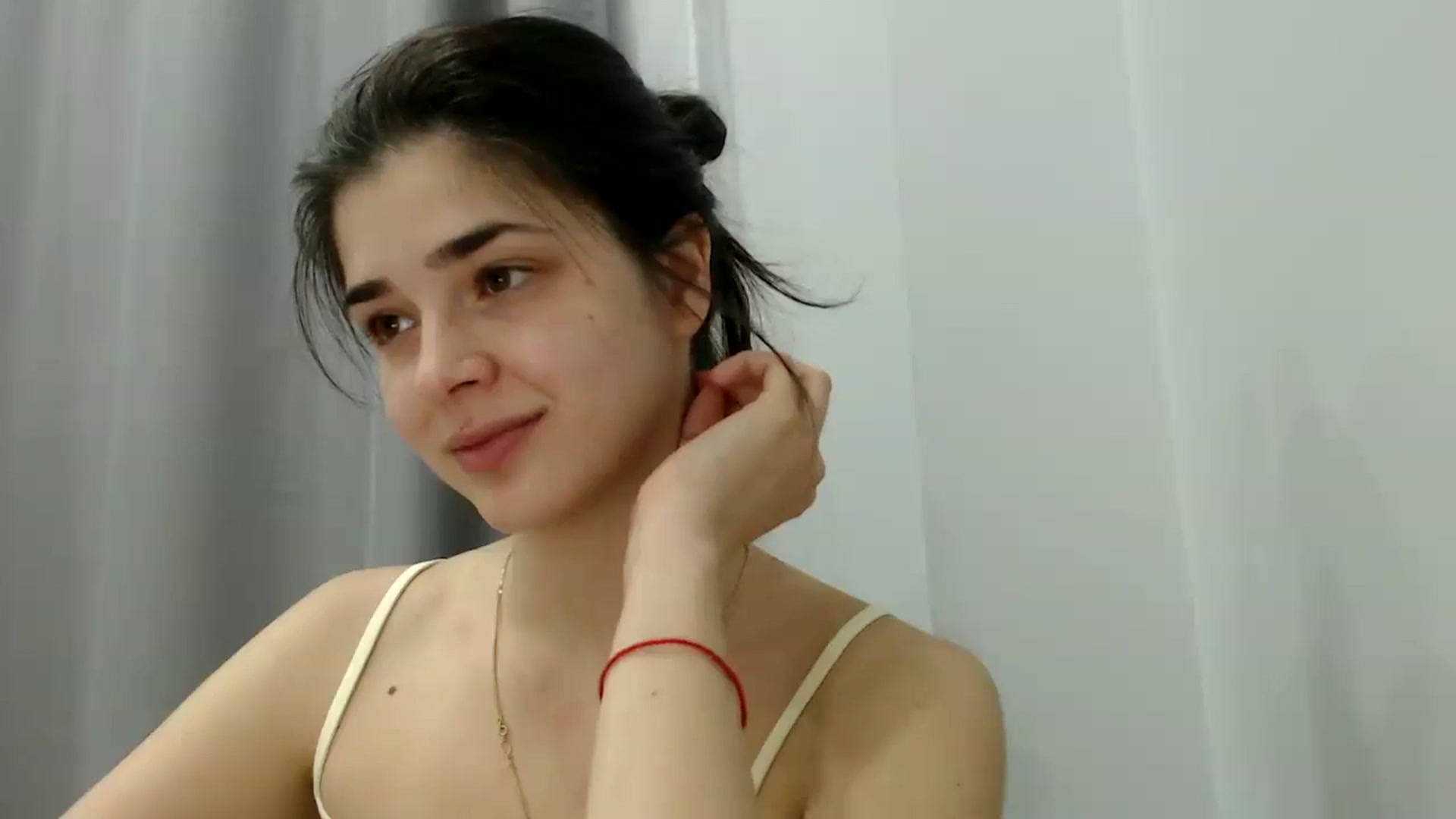 Gallery image thumbnail from ImYourLucky's myfreecams stream on, 03/31/2025, 21:01 image 16 of 20