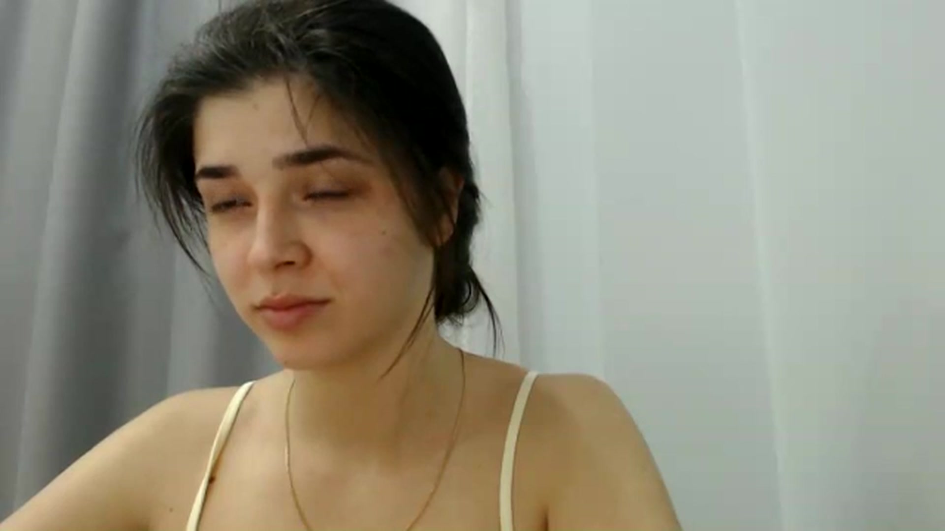 Gallery image thumbnail from ImYourLucky's myfreecams stream on, 04/07/2025, 21:56 image 11 of 20