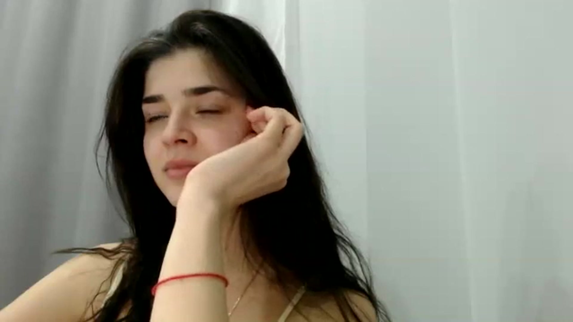 Gallery image thumbnail from ImYourLucky's myfreecams stream on, 04/14/2025, 19:22 image 16 of 20