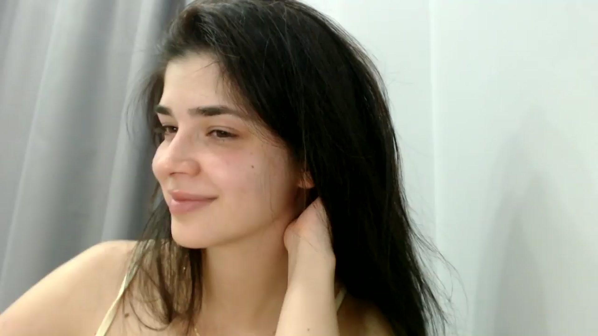 Gallery image thumbnail from ImYourLucky's myfreecams stream on, 05/27/2025, 21:01 image 16 of 20