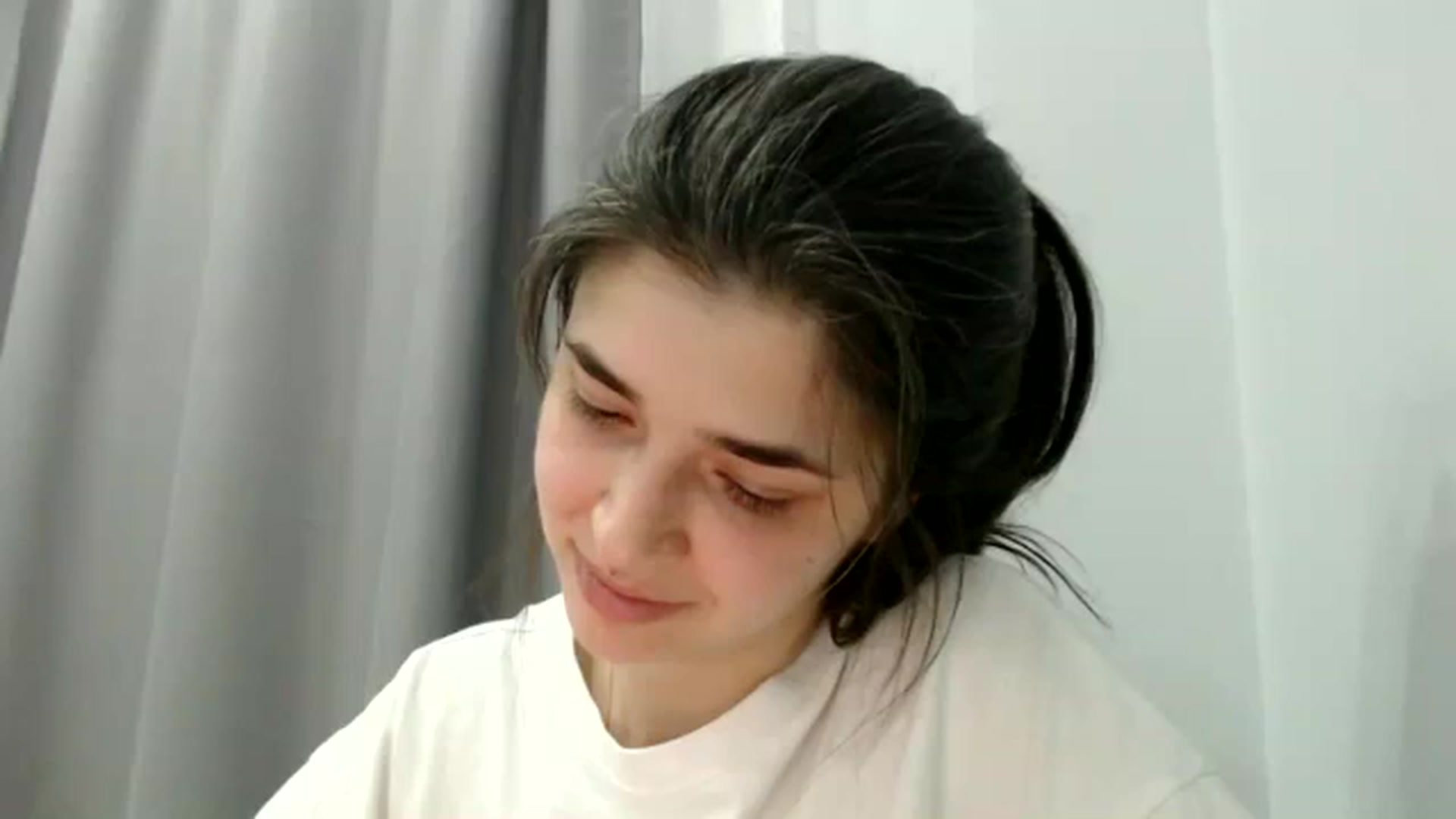 Gallery image thumbnail from ImYourLucky's myfreecams stream on, 04/04/2026, 20:22 image 17 of 20