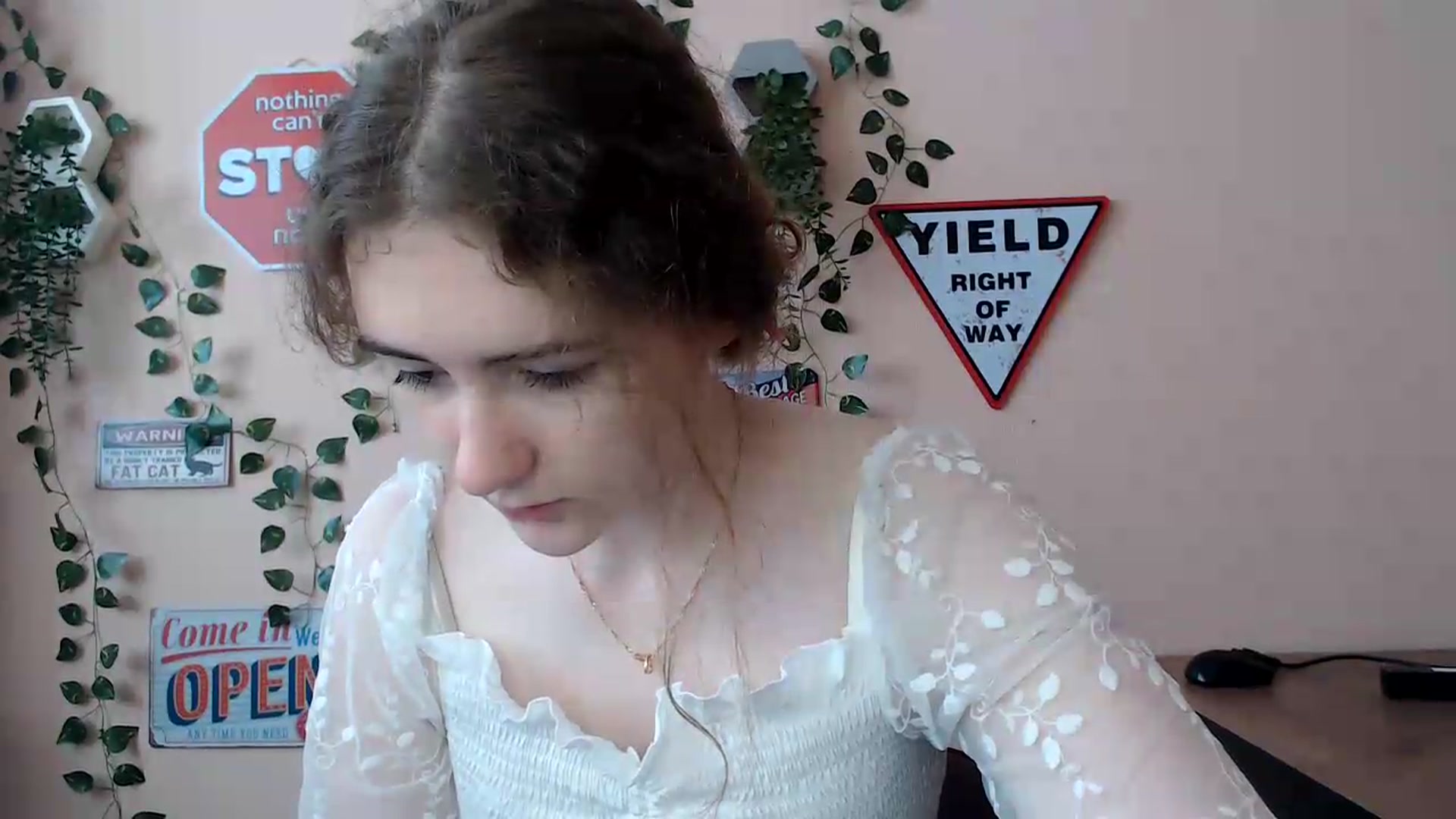 Gallery image thumbnail from Im_Lara's myfreecams stream on, 06/19/2026, 11:16 image 8 of 20
