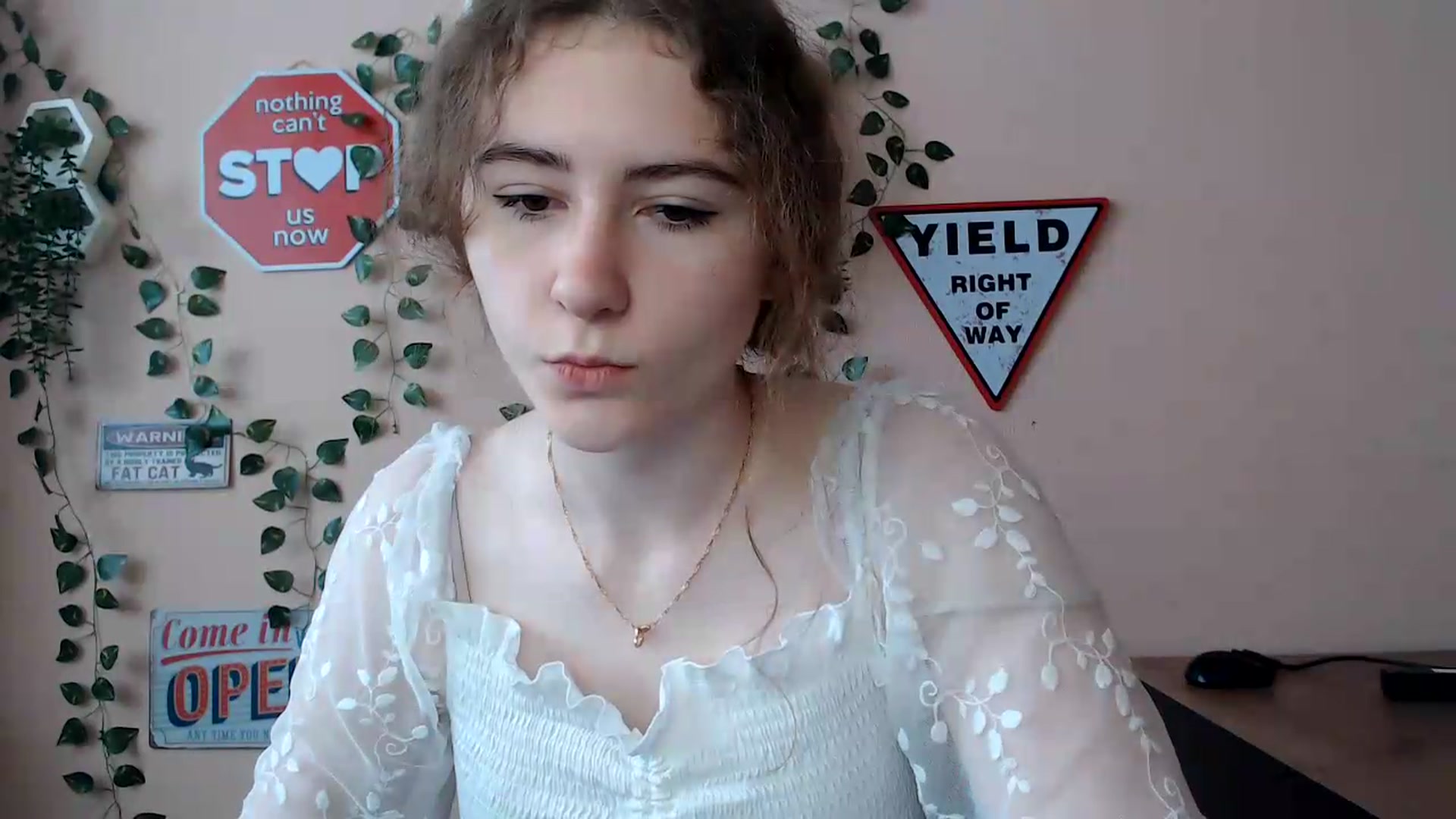 Gallery image thumbnail from Im_Lara's myfreecams stream on, 06/19/2026, 11:16 image 18 of 20
