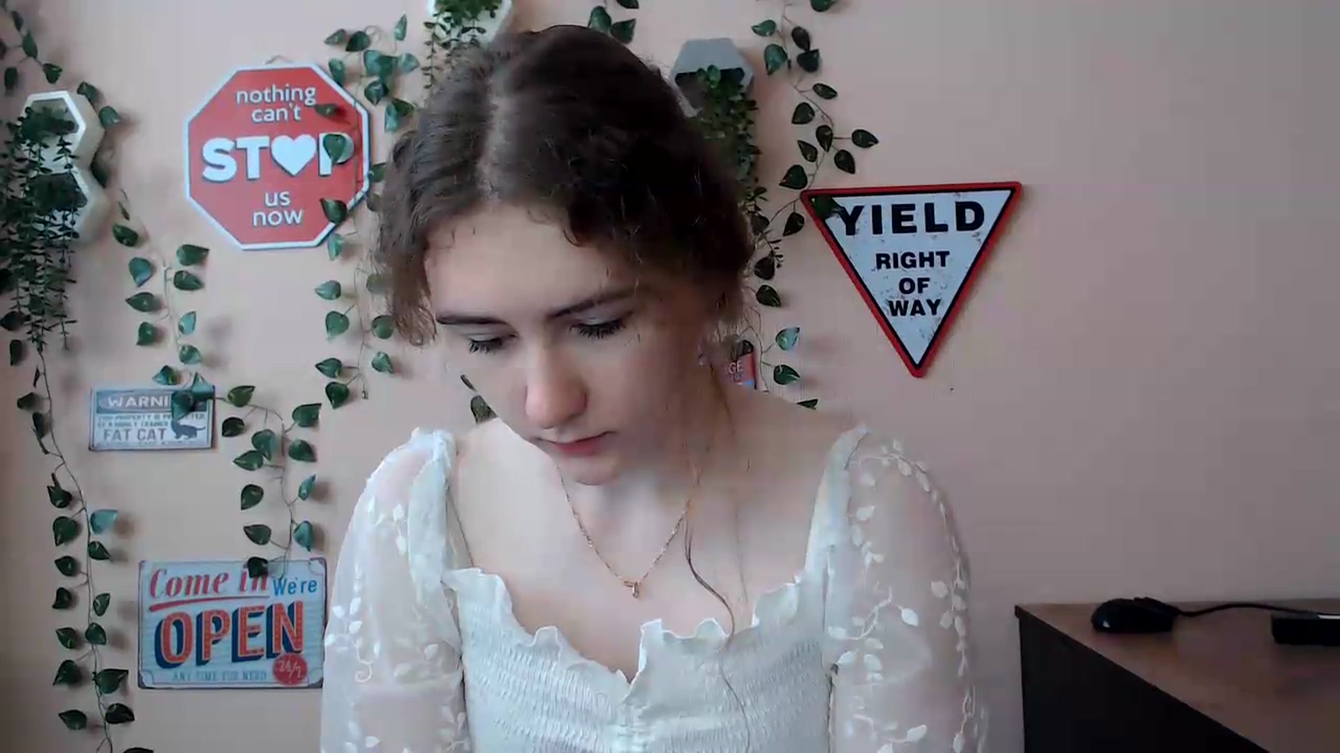 Gallery image thumbnail from Im_Lara's myfreecams stream on, 06/19/2026, 11:16 image 5 of 20