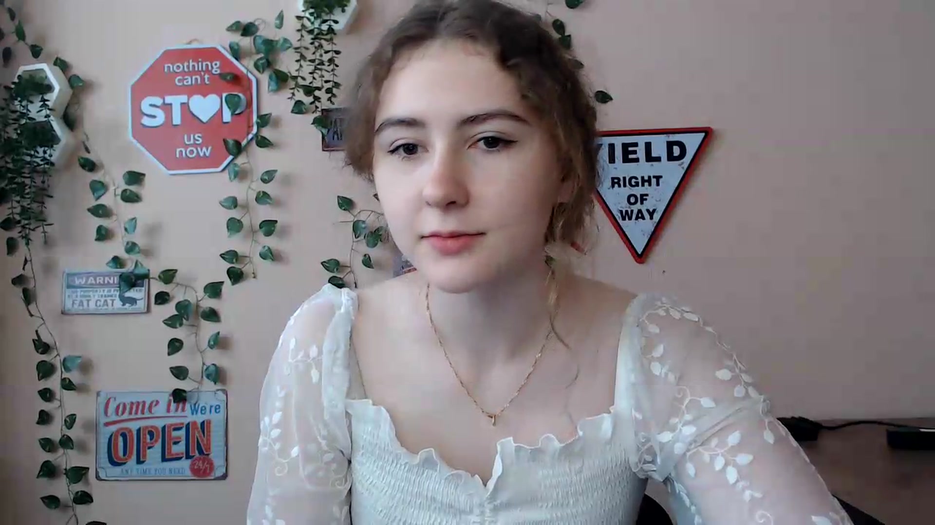 Gallery image thumbnail from Im_Lara's myfreecams stream on, 06/19/2026, 11:16 image 10 of 20
