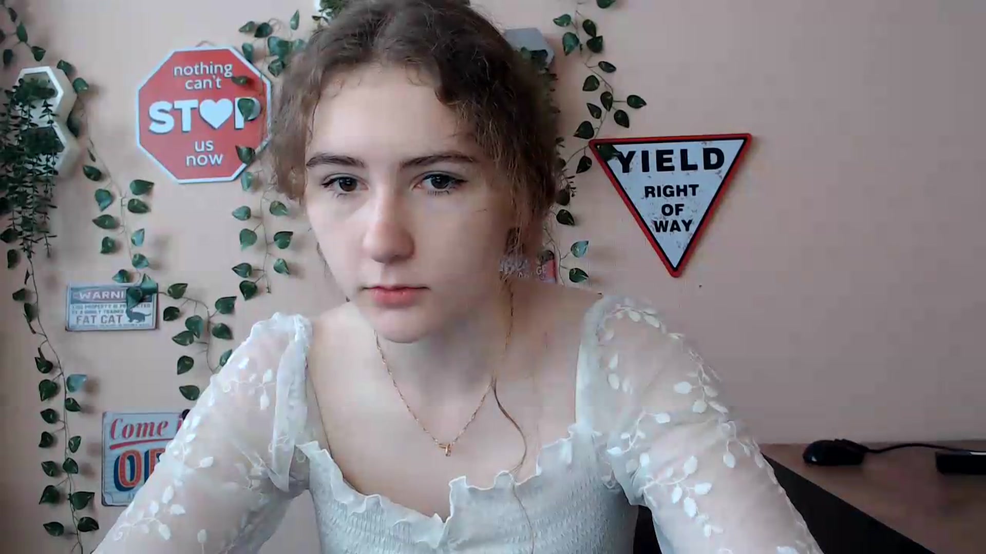 Gallery image thumbnail from Im_Lara's myfreecams stream on, 06/19/2026, 11:16 image 4 of 20