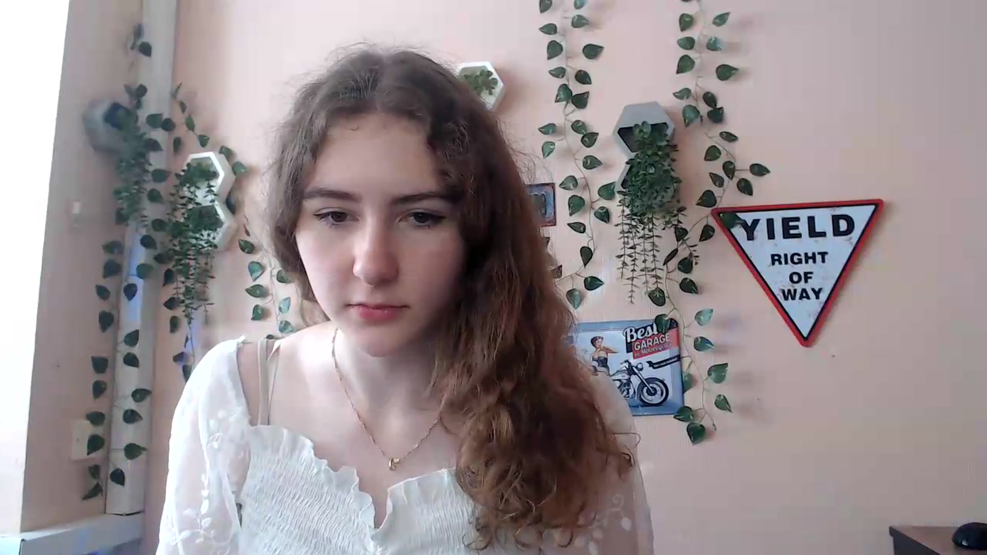 Gallery image thumbnail from Im_Lara's myfreecams stream on, 06/19/2026, 14:12 image 11 of 20