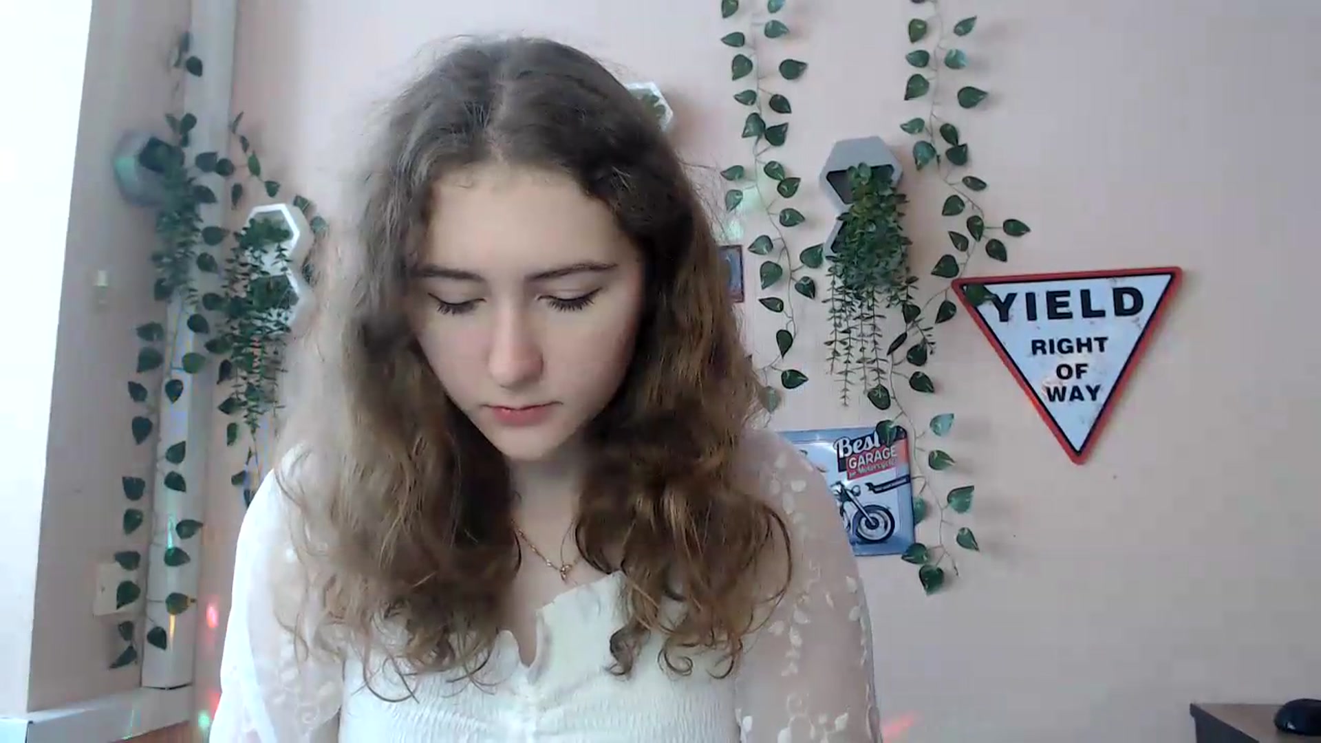 Gallery image thumbnail from Im_Lara's myfreecams stream on, 06/19/2026, 14:12 image 2 of 20