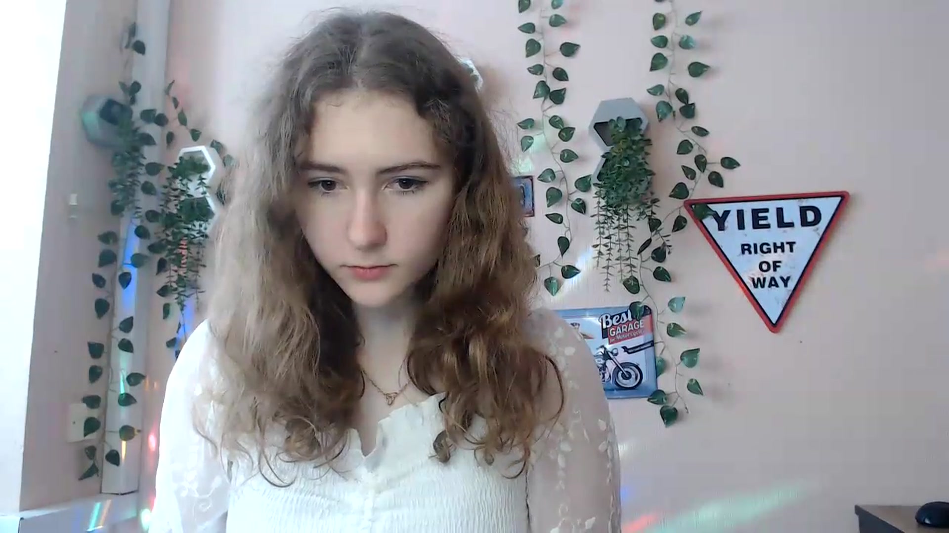 Gallery image thumbnail from Im_Lara's myfreecams stream on, 06/19/2026, 14:12 image 3 of 20