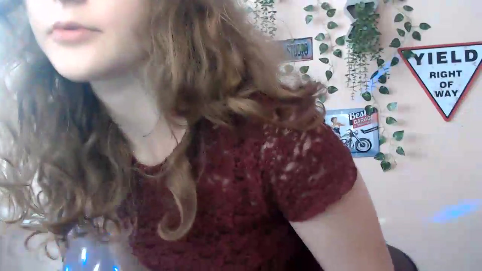 Gallery image thumbnail from Im_Lara's myfreecams stream on, 06/20/2026, 13:19 image 16 of 20