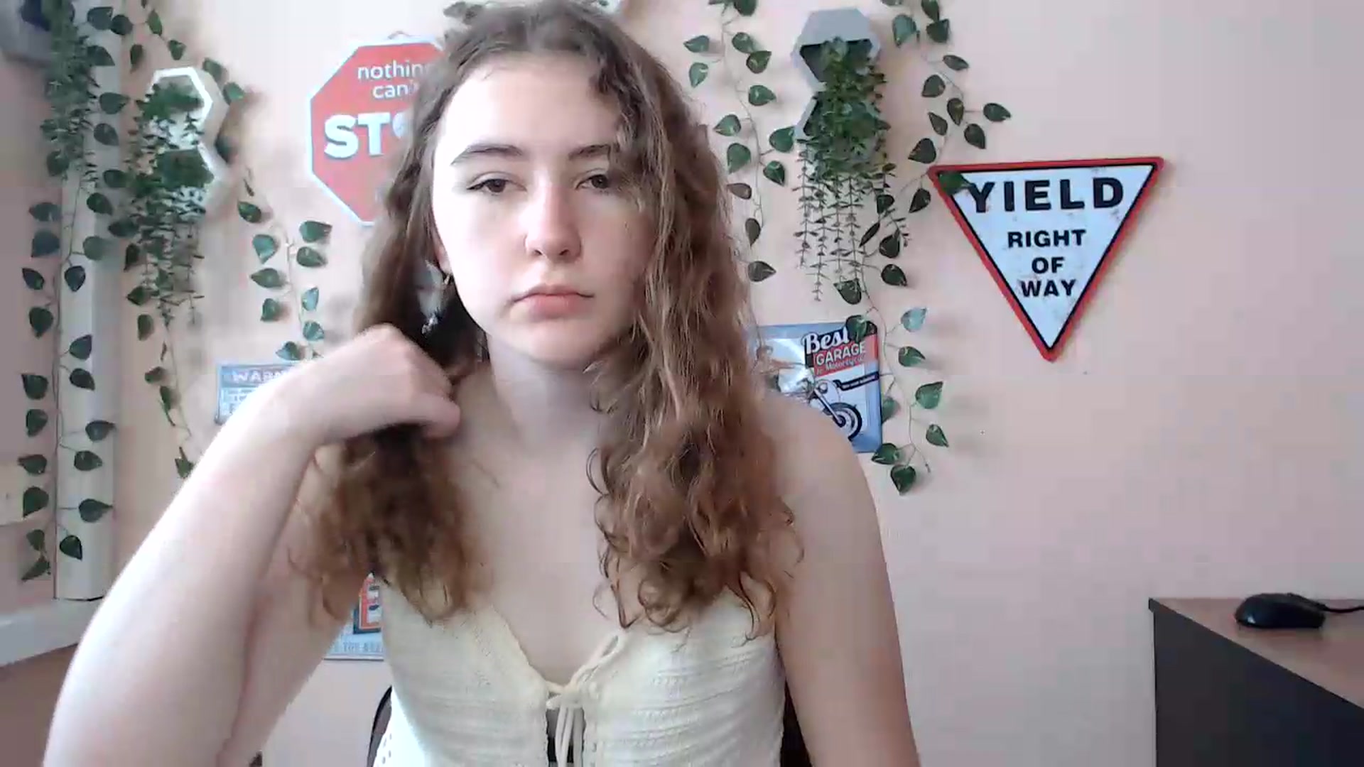 Gallery image thumbnail from Im_Lara's myfreecams stream on, 06/22/2026, 11:55 image 18 of 20