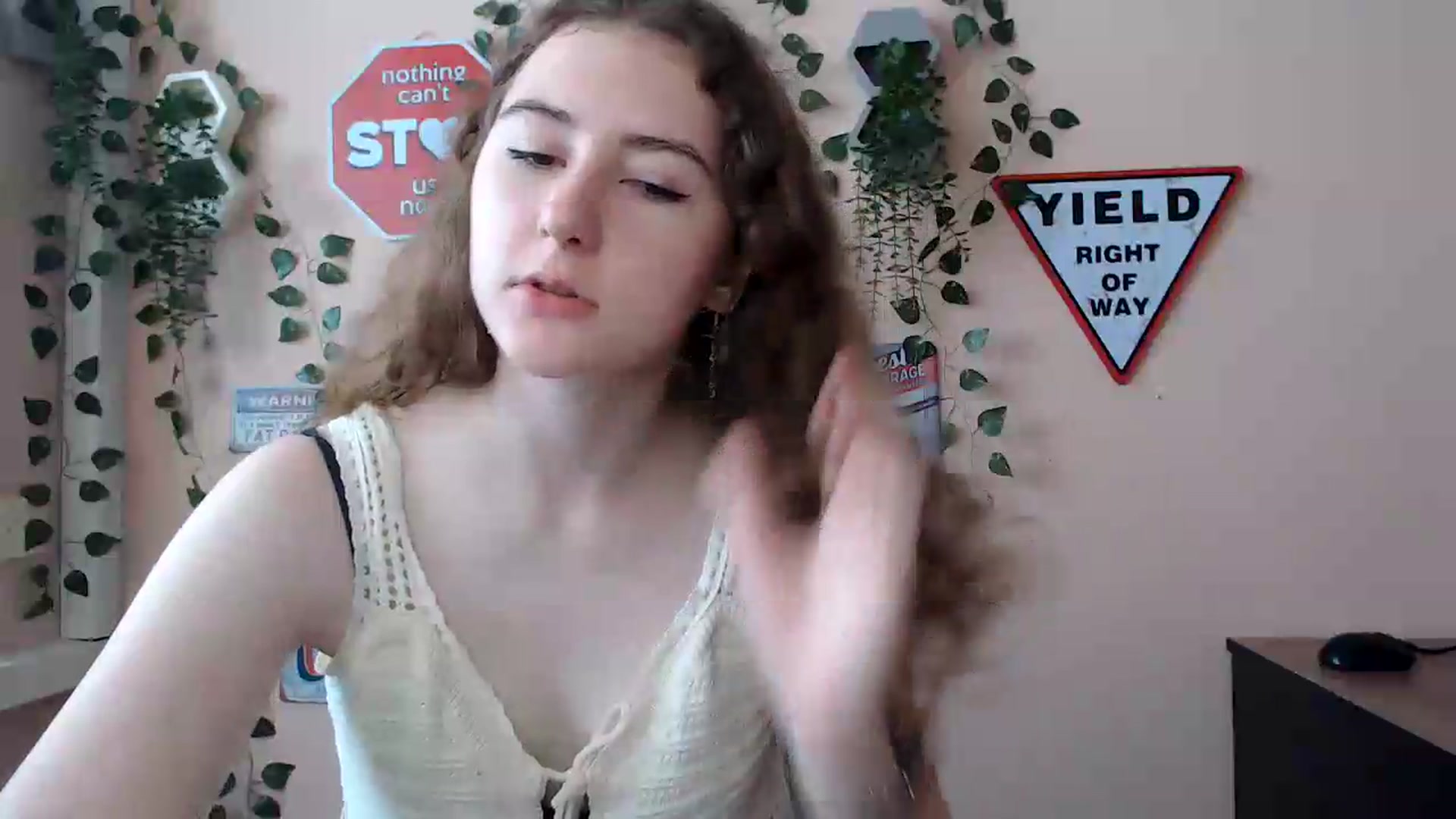 Gallery image thumbnail from Im_Lara's myfreecams stream on, 06/22/2026, 11:55 image 20 of 20