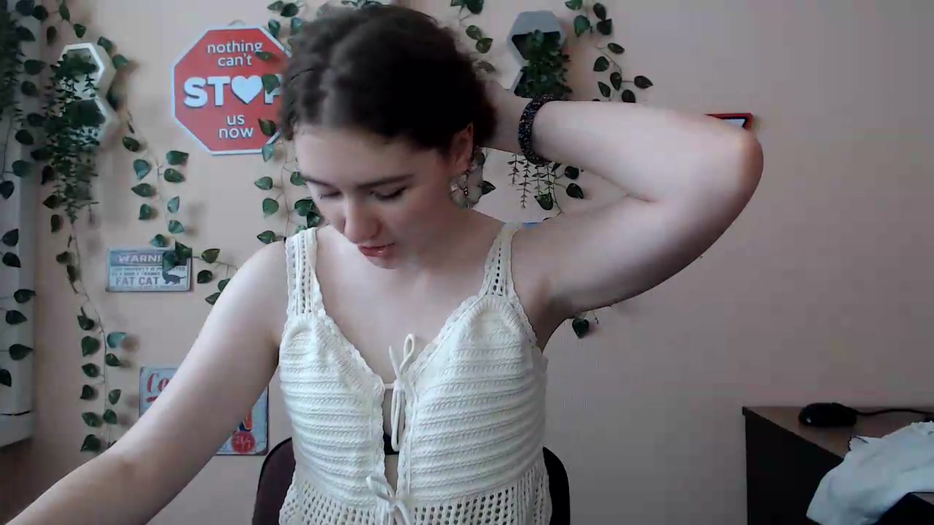 Gallery image thumbnail from Im_Lara's myfreecams stream on, 06/22/2026, 11:55 image 11 of 20