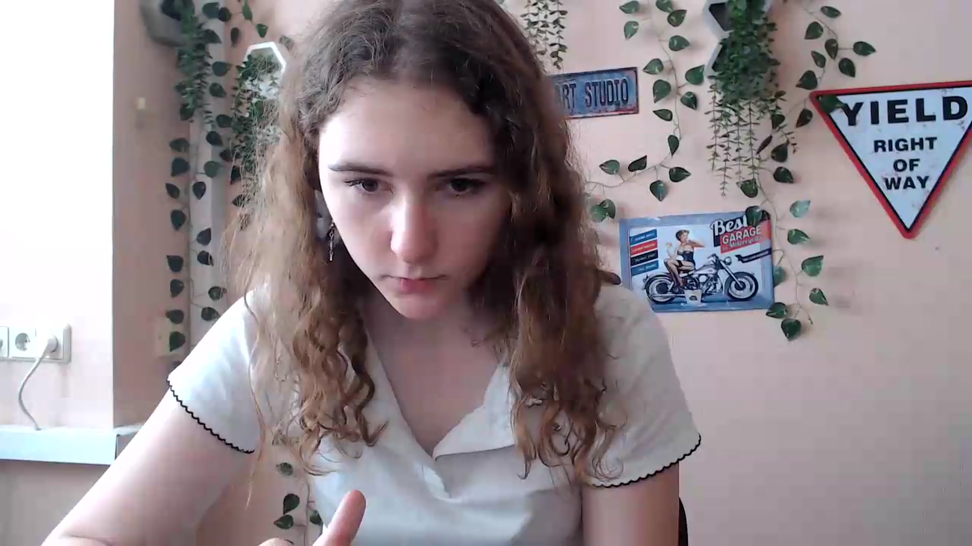 Gallery image thumbnail from Im_Lara's myfreecams stream on, 06/22/2026, 14:51 image 4 of 20