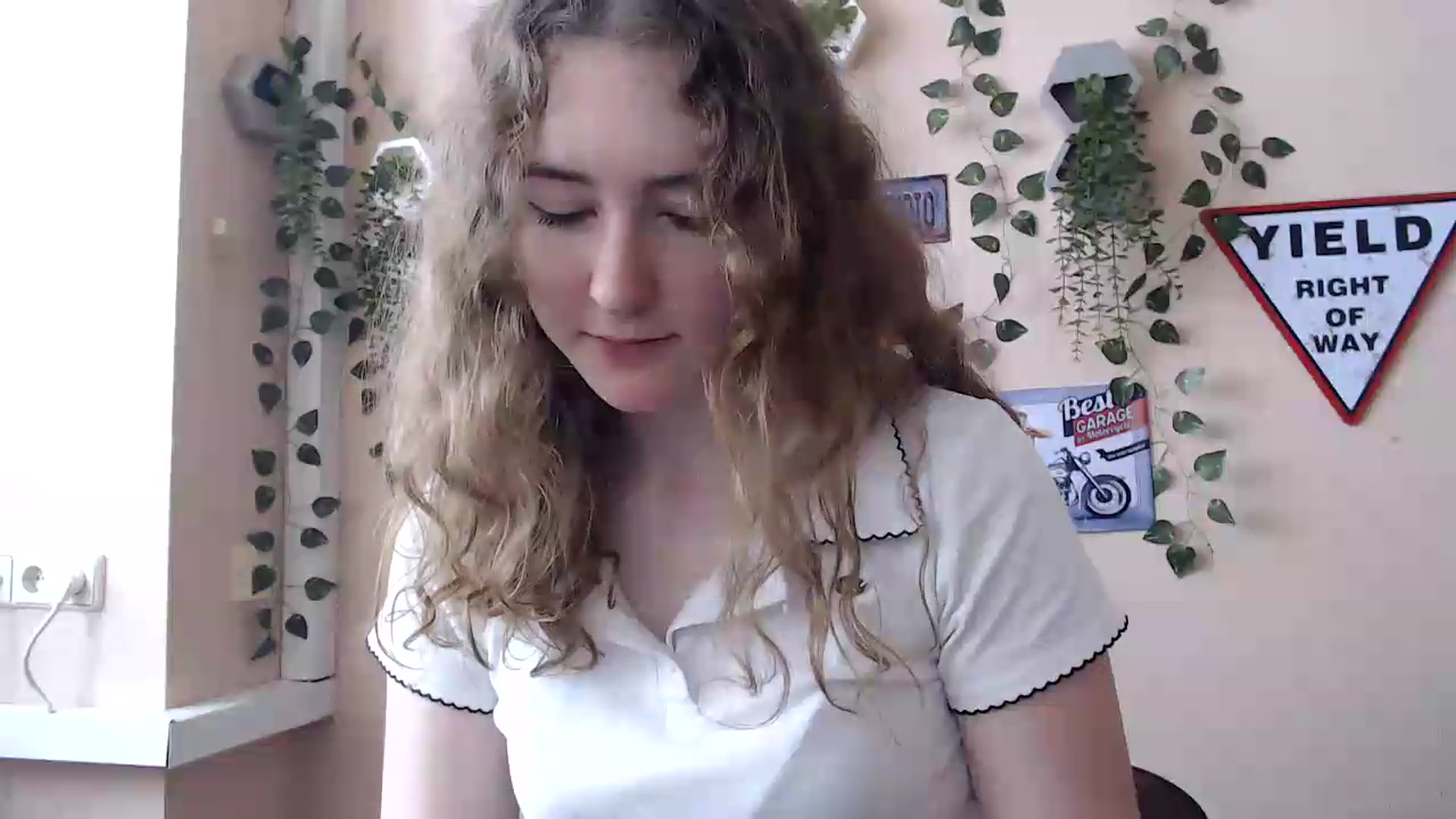 Gallery image thumbnail from Im_Lara's myfreecams stream on, 06/22/2026, 14:51 image 20 of 20