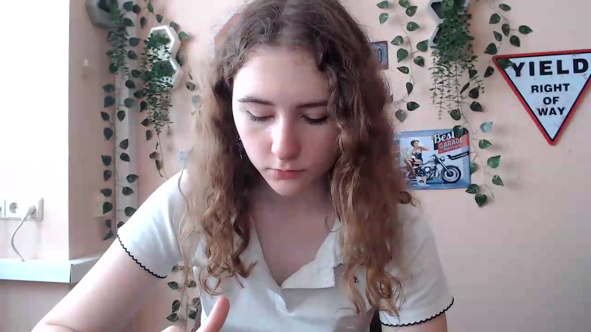 Gallery image thumbnail from Im_Lara's myfreecams stream on, 06/22/2026, 14:51 image 5 of 20