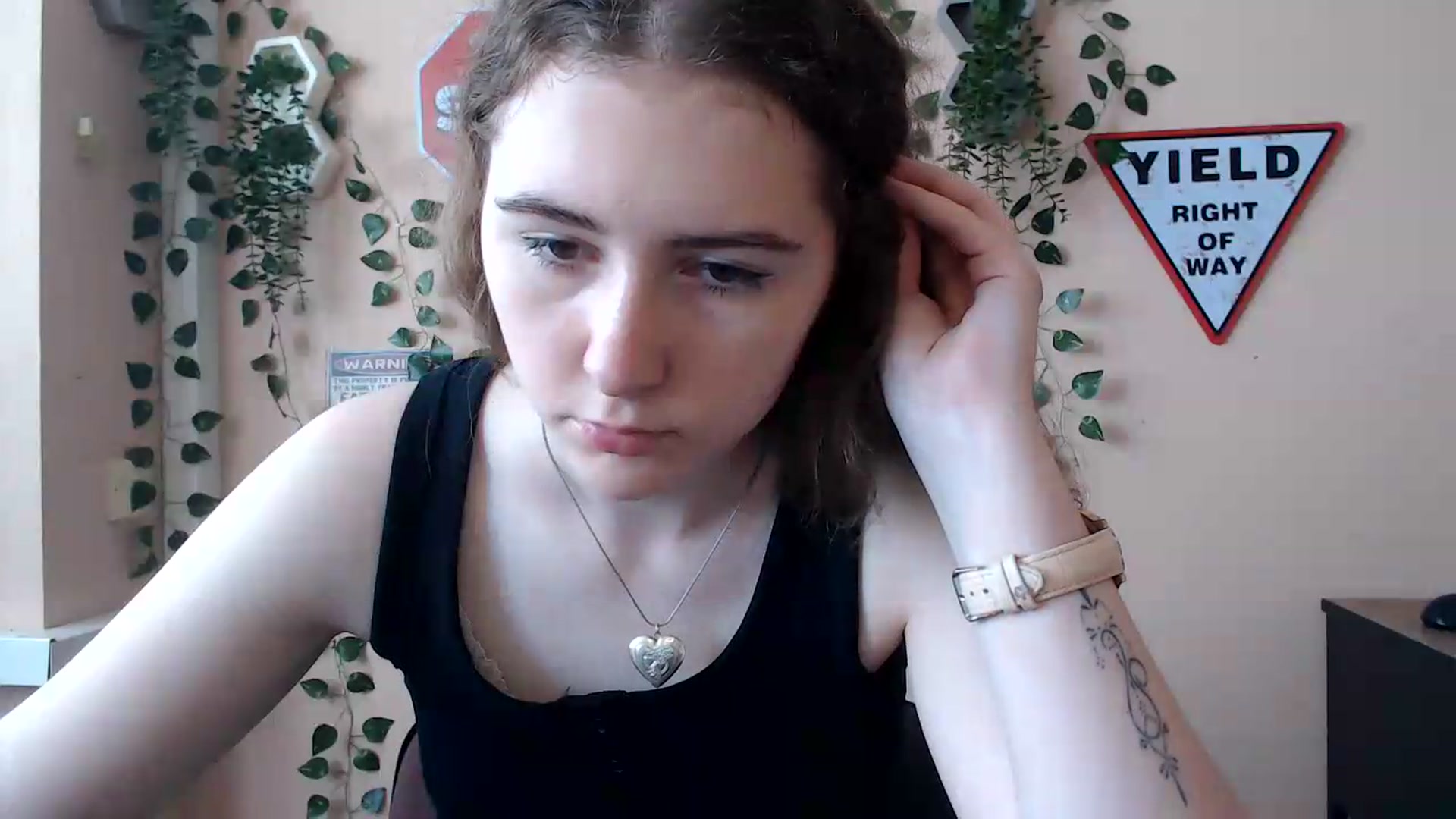 Gallery image thumbnail from Im_Lara's myfreecams stream on, 06/23/2026, 14:29 image 2 of 20