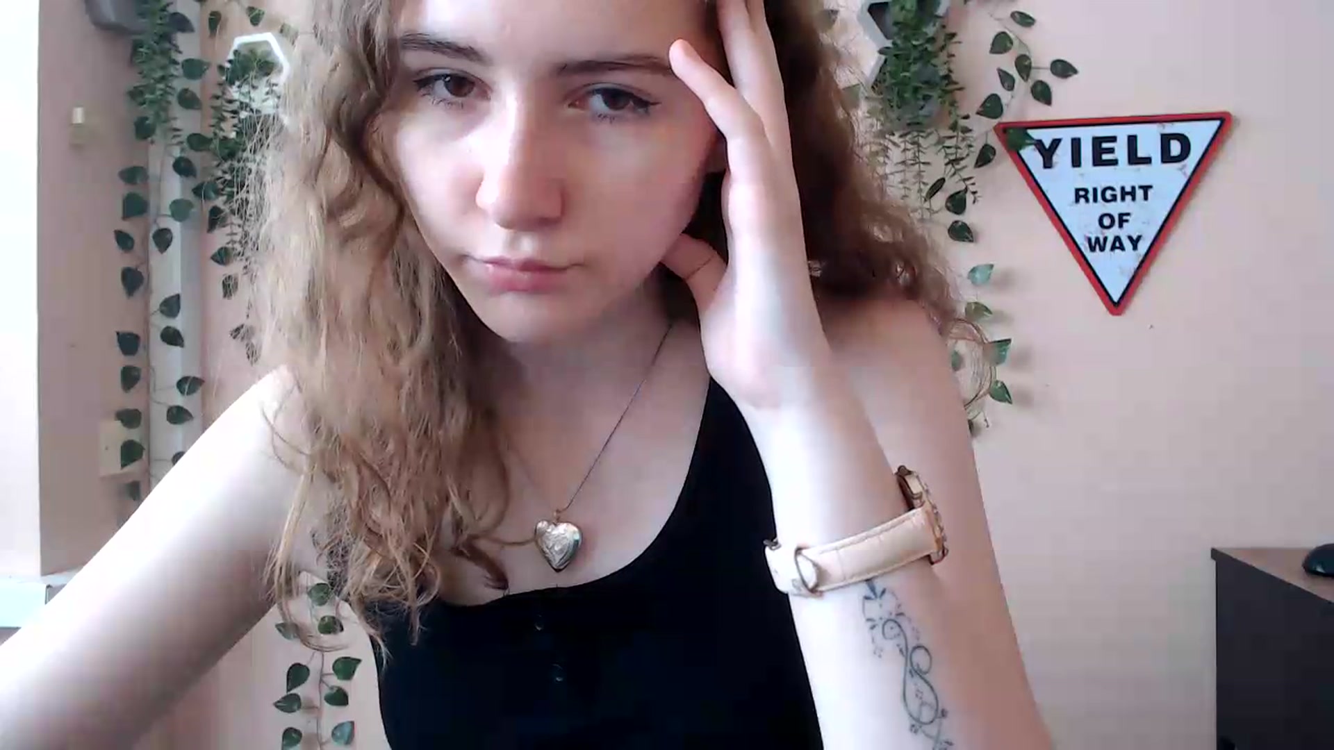 Gallery image thumbnail from Im_Lara's myfreecams stream on, 06/23/2026, 14:29 image 20 of 20