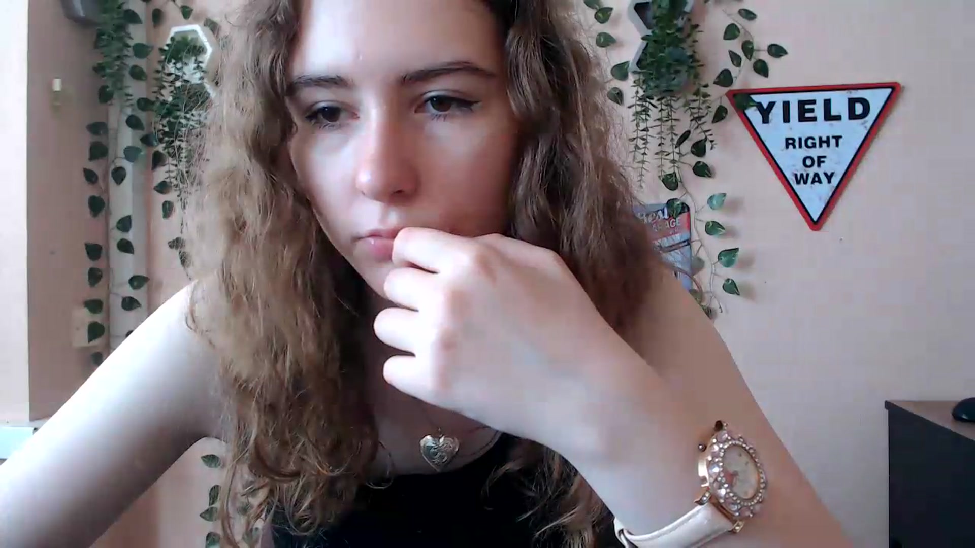 Gallery image thumbnail from Im_Lara's myfreecams stream on, 06/23/2026, 14:29 image 15 of 20