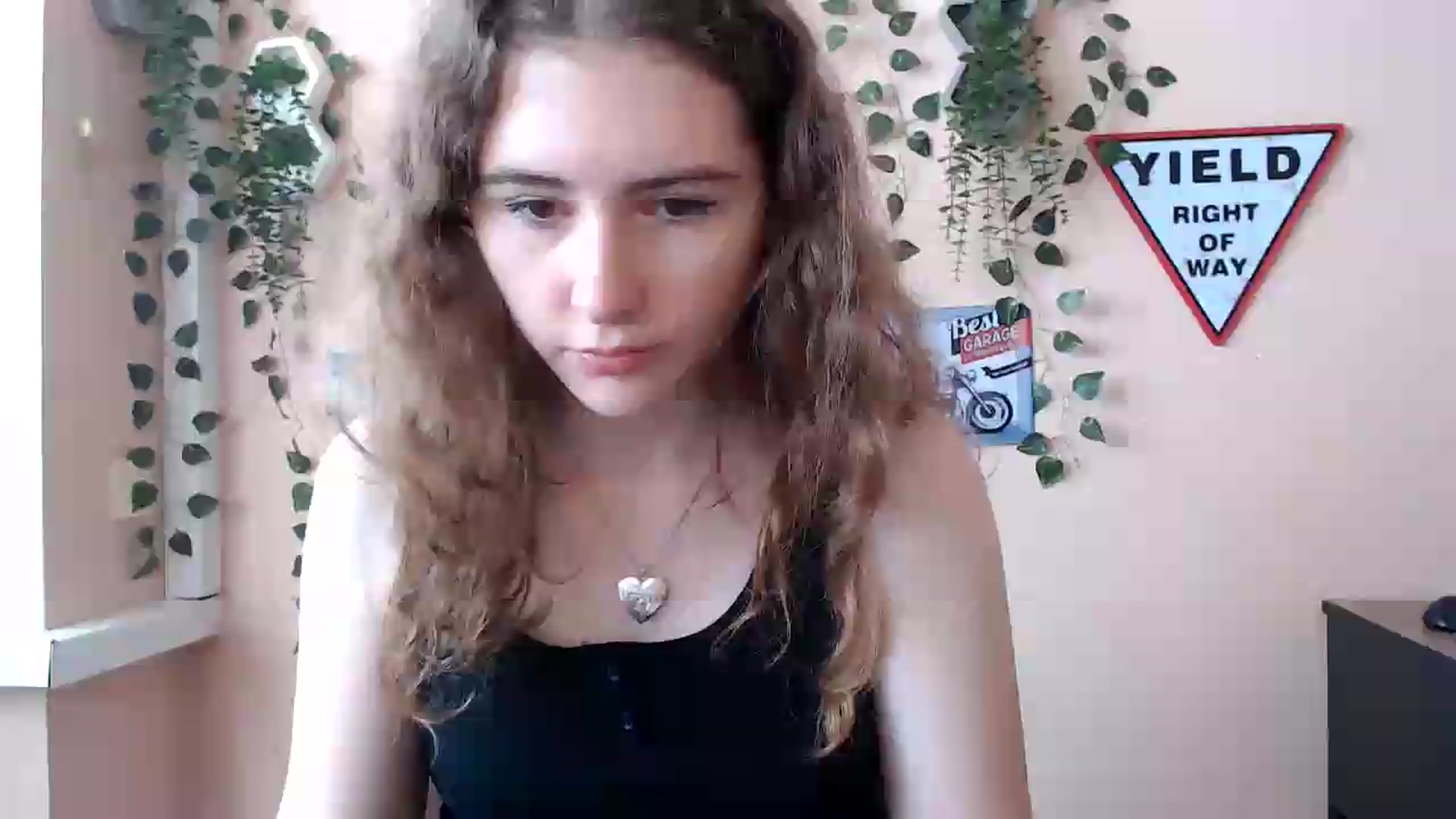 Gallery image thumbnail from Im_Lara's myfreecams stream on, 06/23/2026, 14:29 image 10 of 20