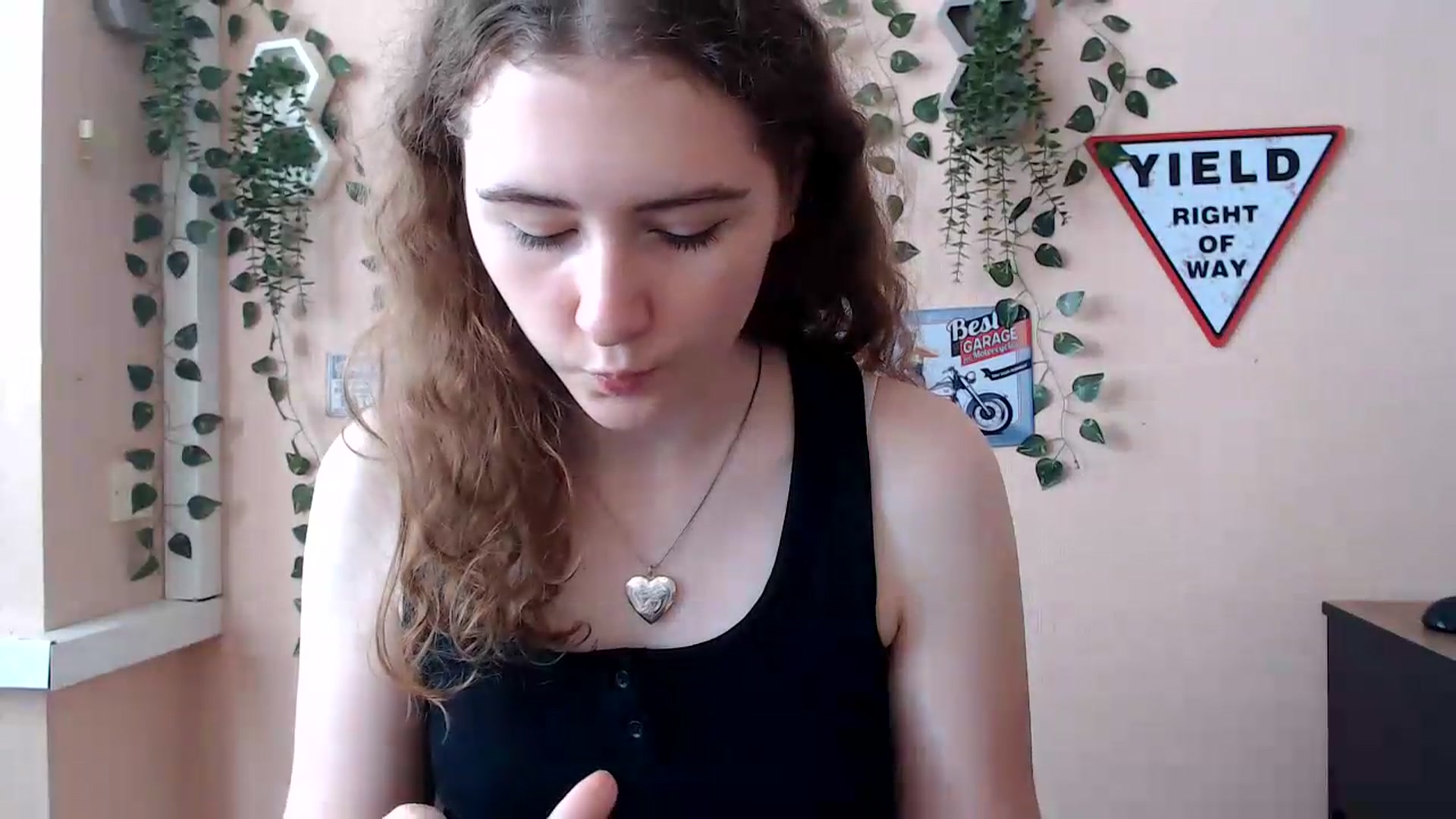 Gallery image thumbnail from Im_Lara's myfreecams stream on, 06/23/2026, 14:29 image 18 of 20