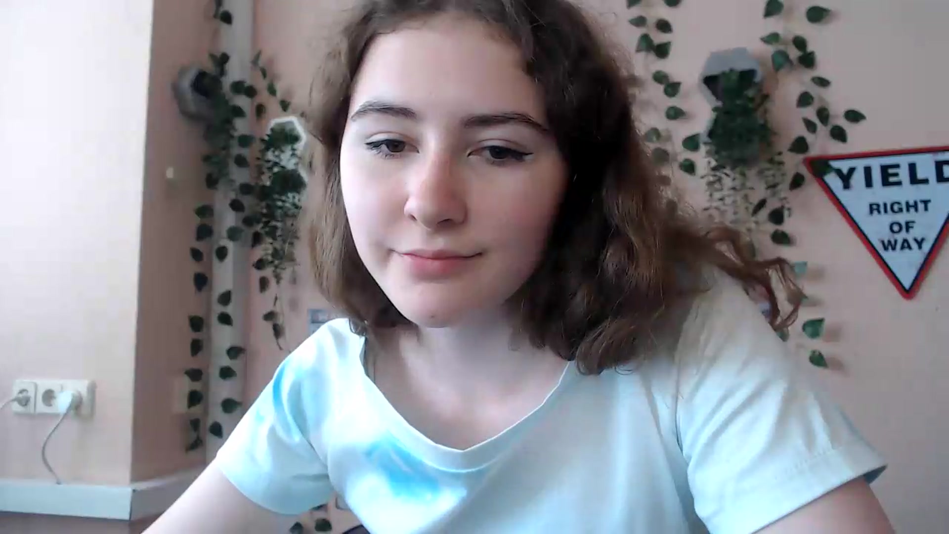 Gallery image thumbnail from Im_Lara's myfreecams stream on, 06/24/2026, 14:43 image 15 of 20