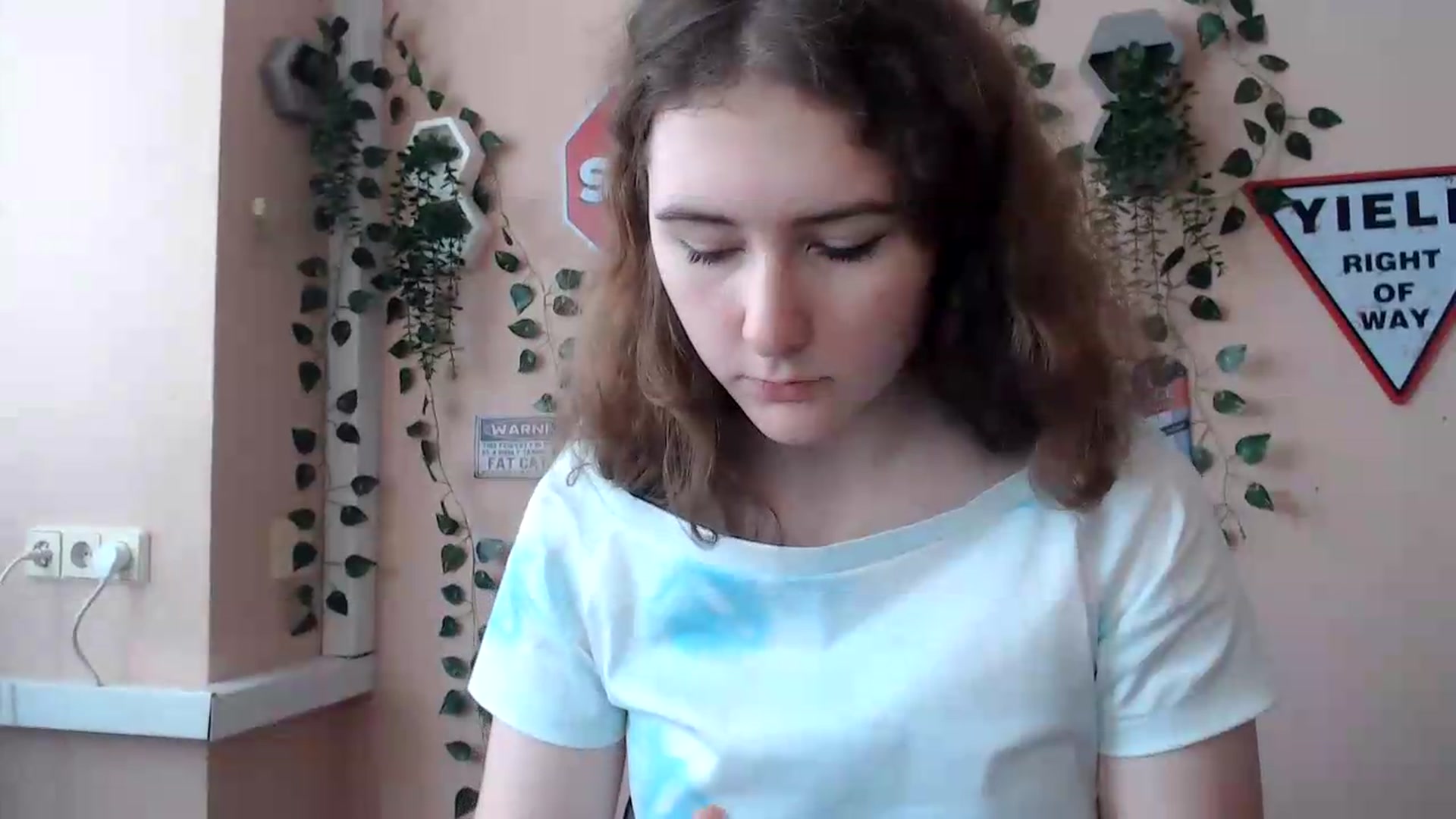 Gallery image thumbnail from Im_Lara's myfreecams stream on, 06/24/2026, 14:43 image 19 of 20