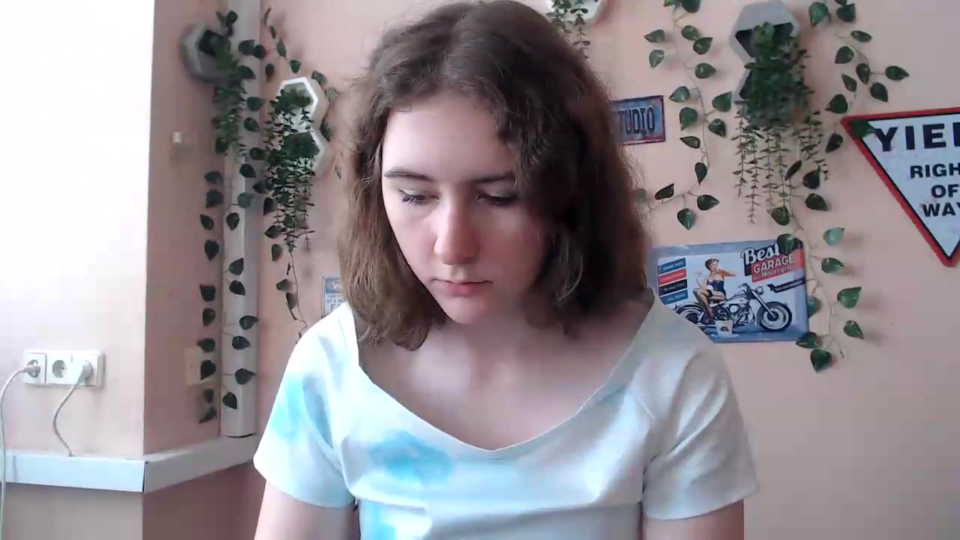 Gallery image thumbnail from Im_Lara's myfreecams stream on, 06/24/2026, 15:13 image 19 of 20