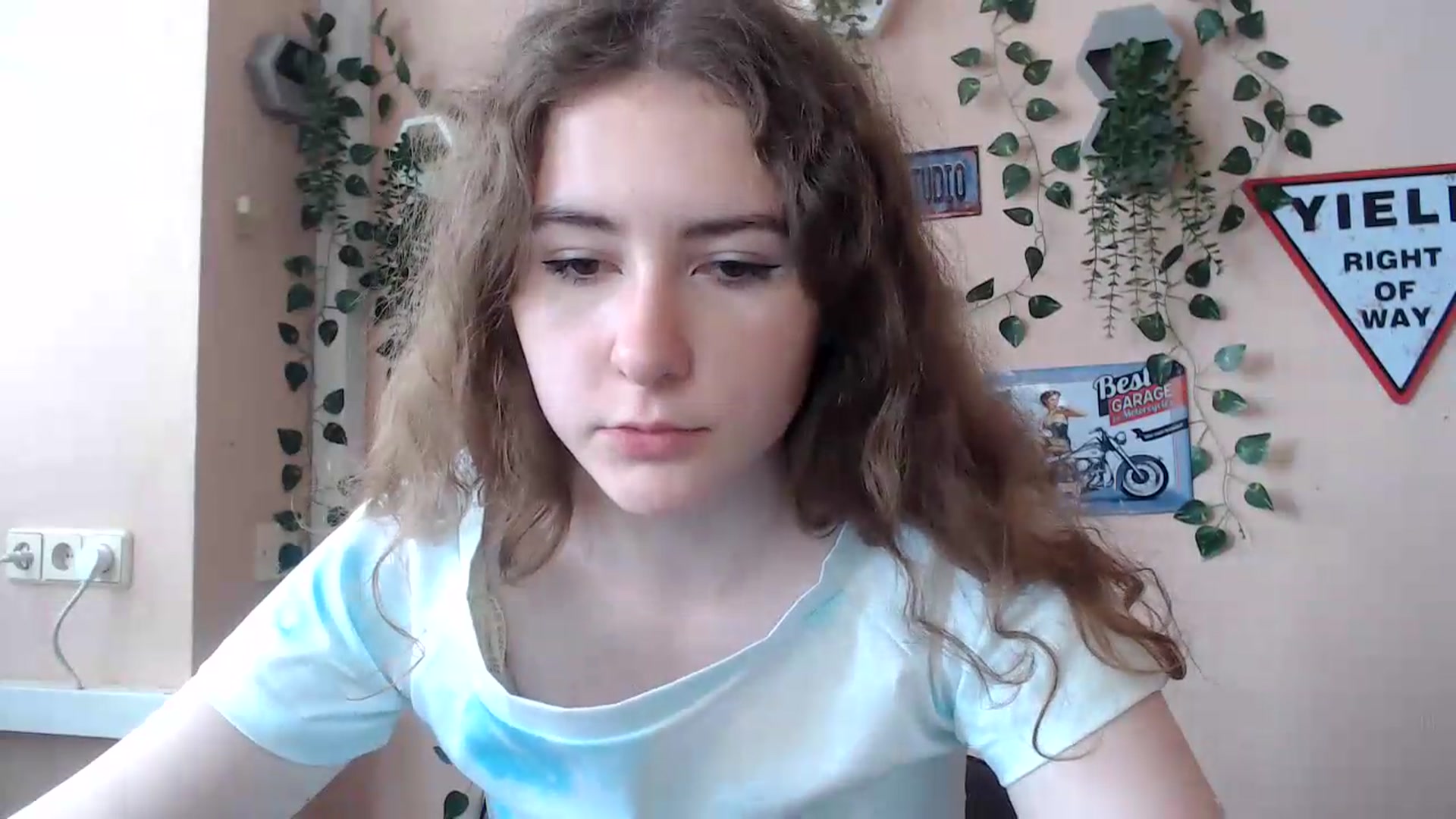 Gallery image thumbnail from Im_Lara's myfreecams stream on, 06/24/2026, 15:13 image 2 of 20